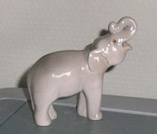 b+g porcelænsfigur af elefantunge Kasper