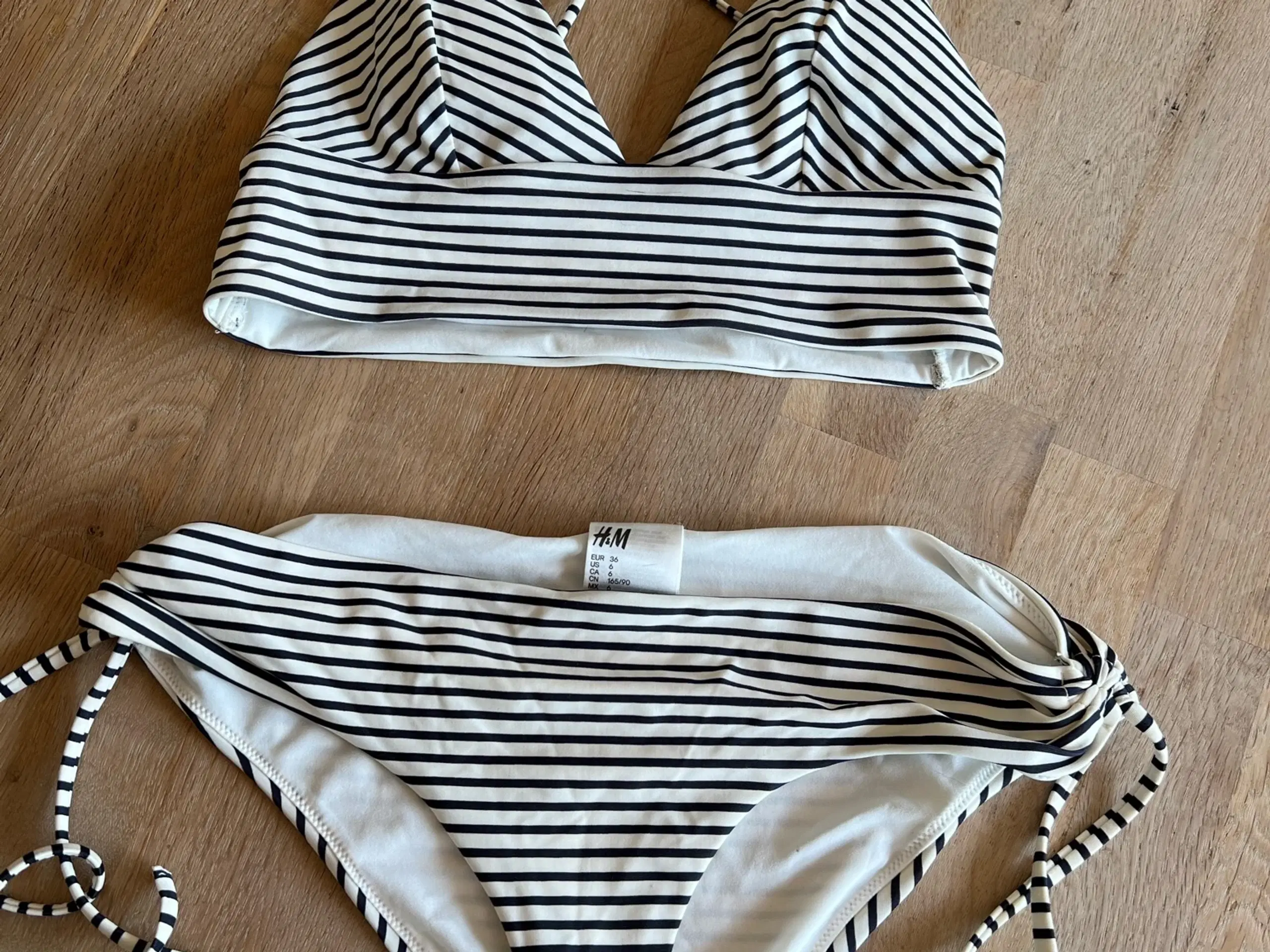 HM stribet bikini