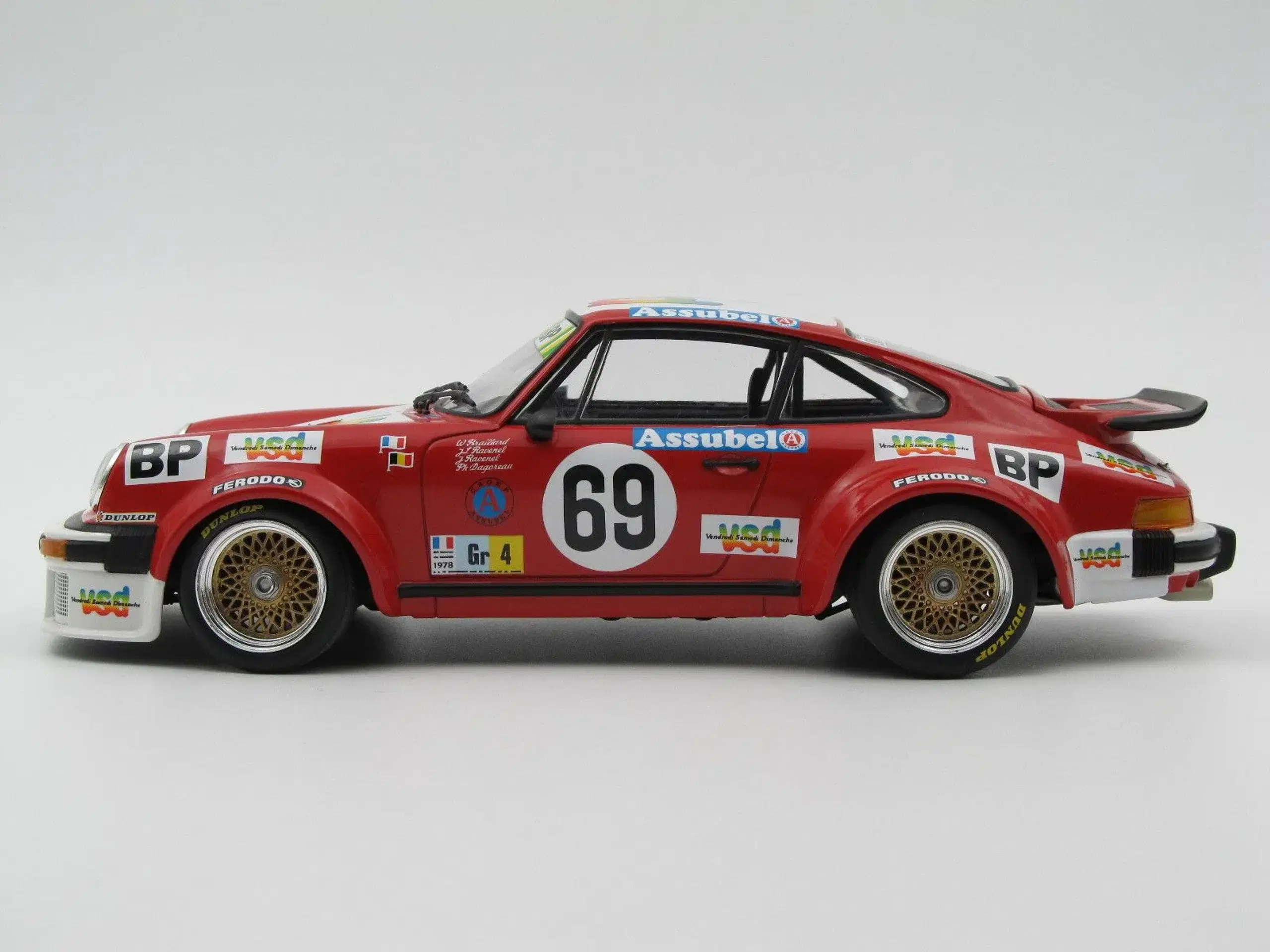 1978 Le Mans Porsche 911 / 934 30 Turbo #69 -1:18