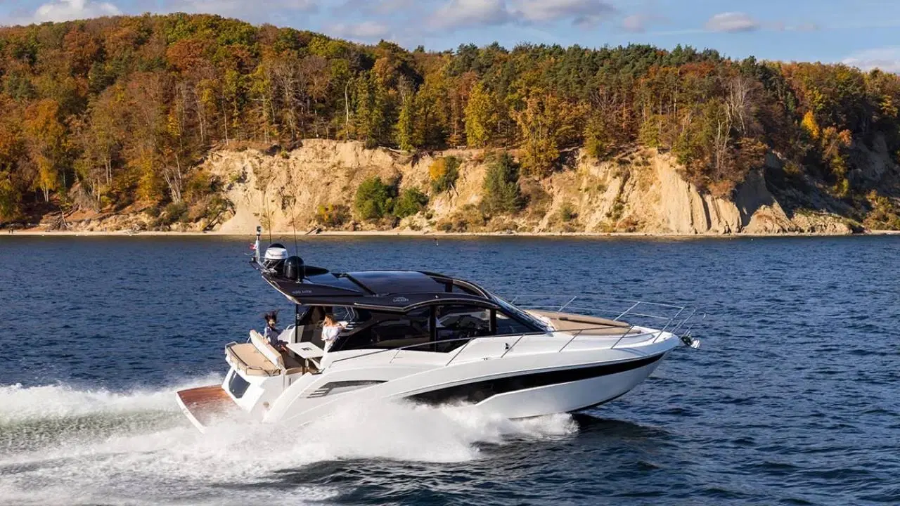 Galeon 425 HTS