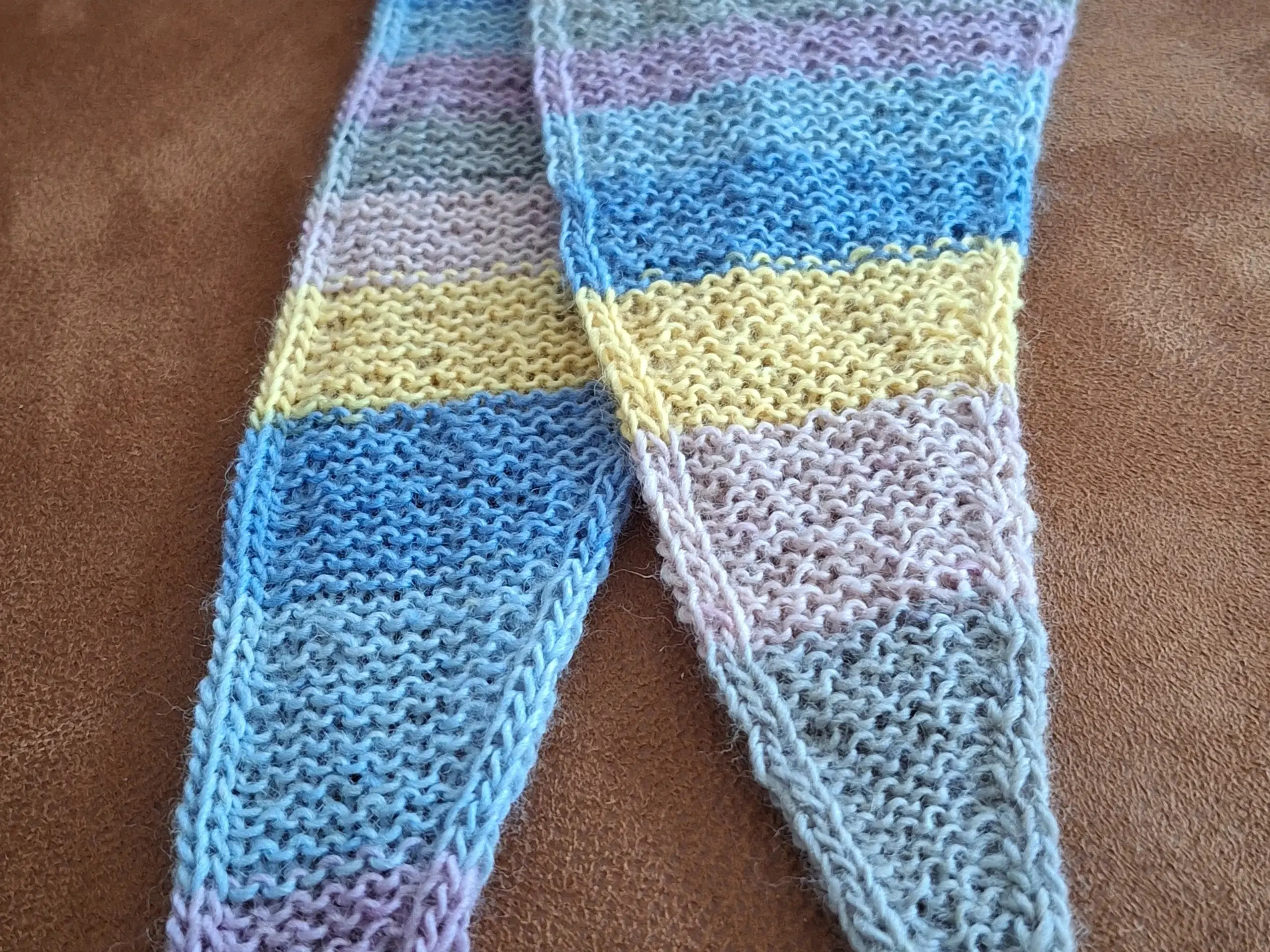 Håndstrikket scarf