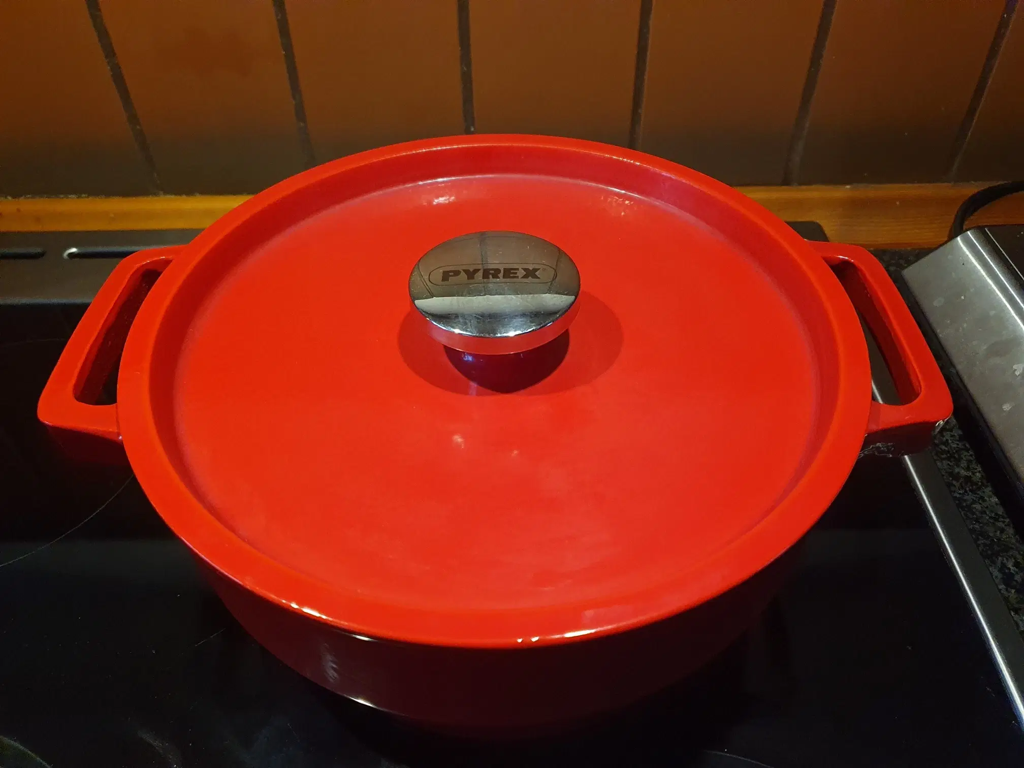 Pyrex Støbejern Rød 24 cm