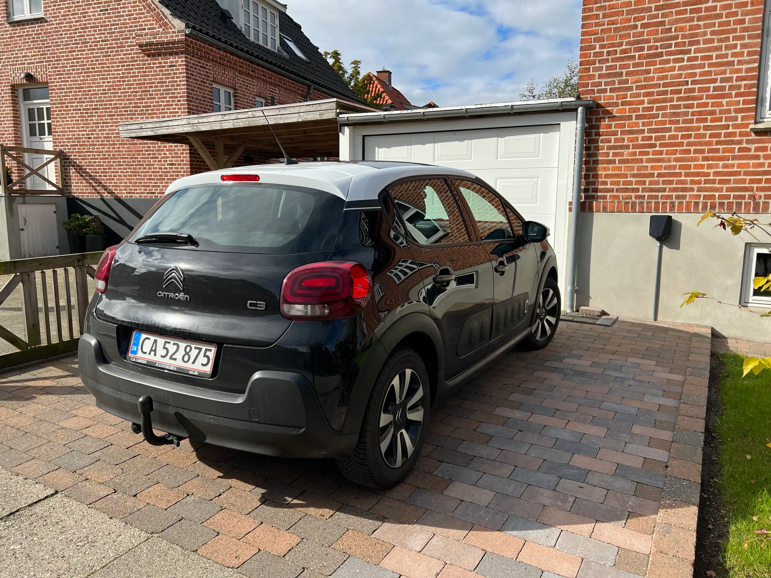 Citroen c3 16 bluehdi med glastag 100 hk