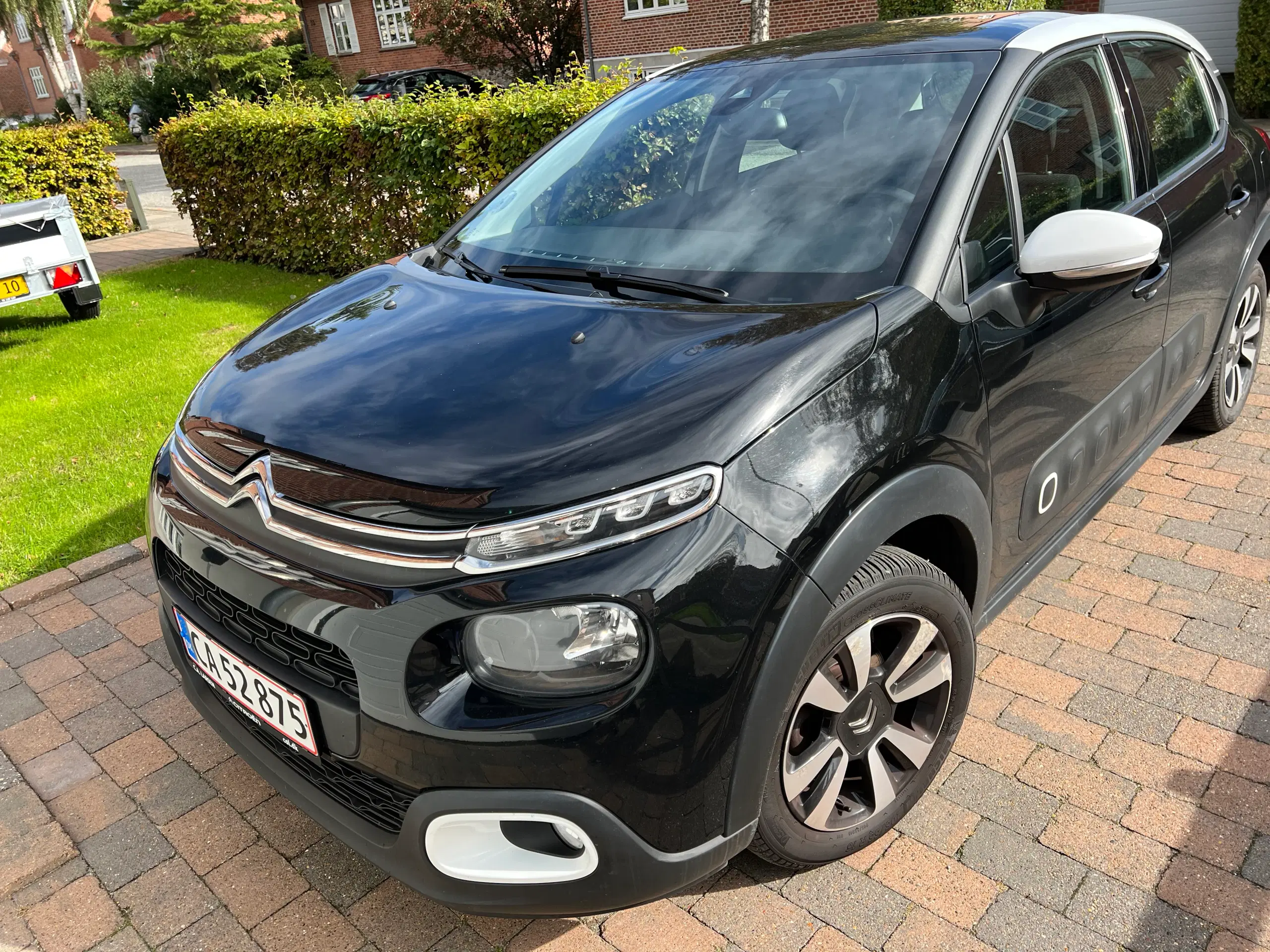 Citroen c3 16 bluehdi med glastag 100 hk