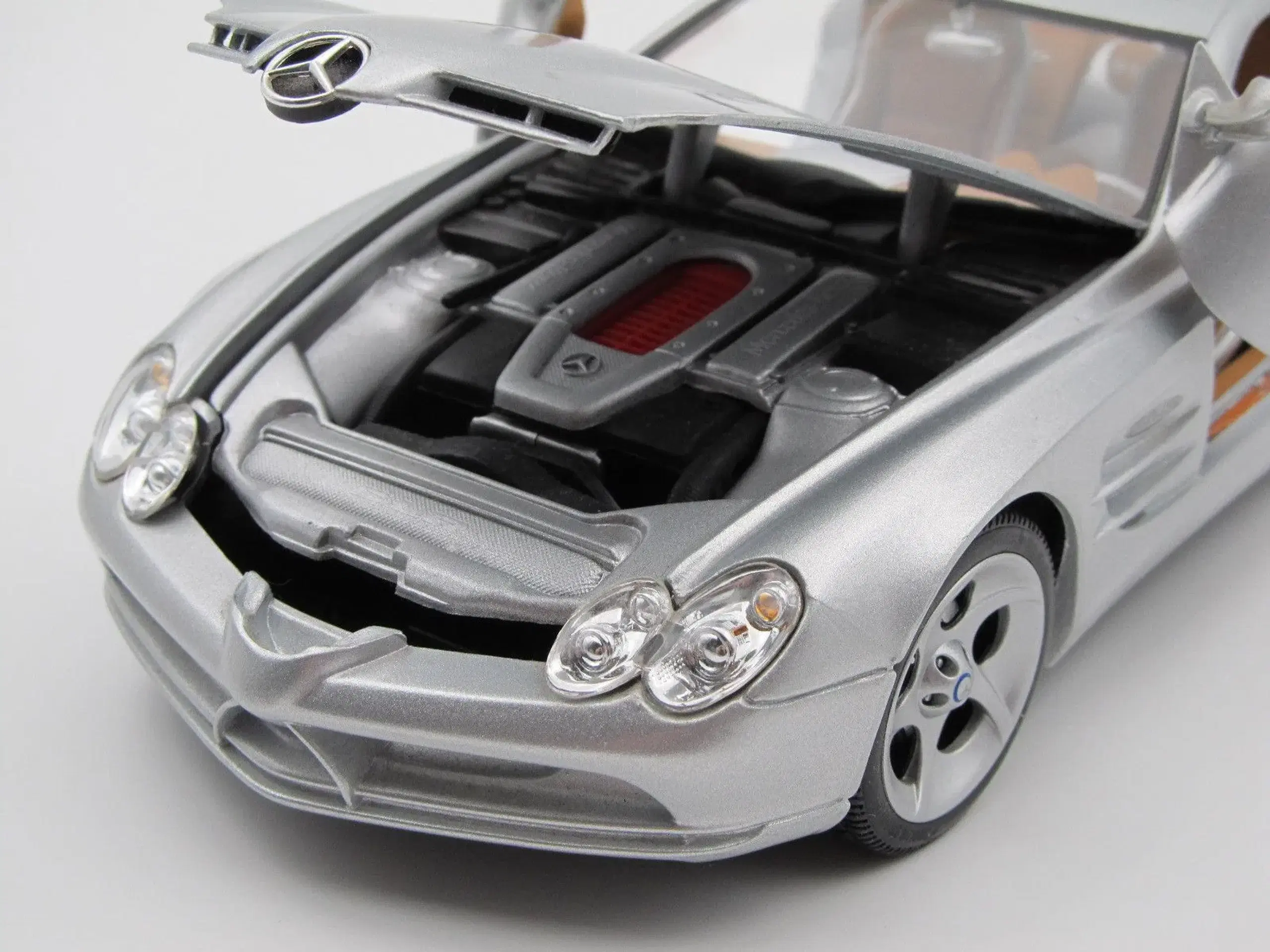 1999 Mercedes SLR Vision 1:18