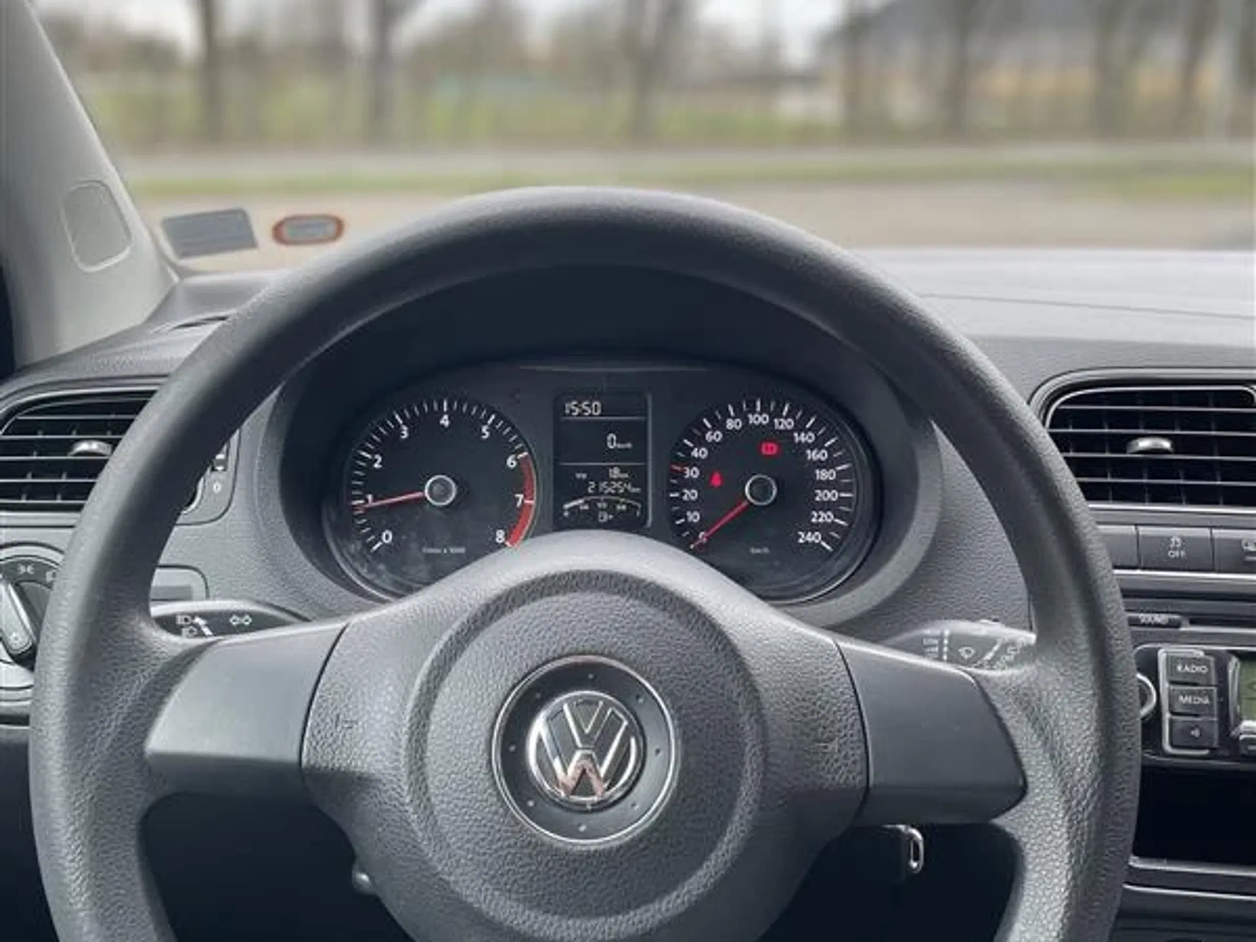 VW Polo 12