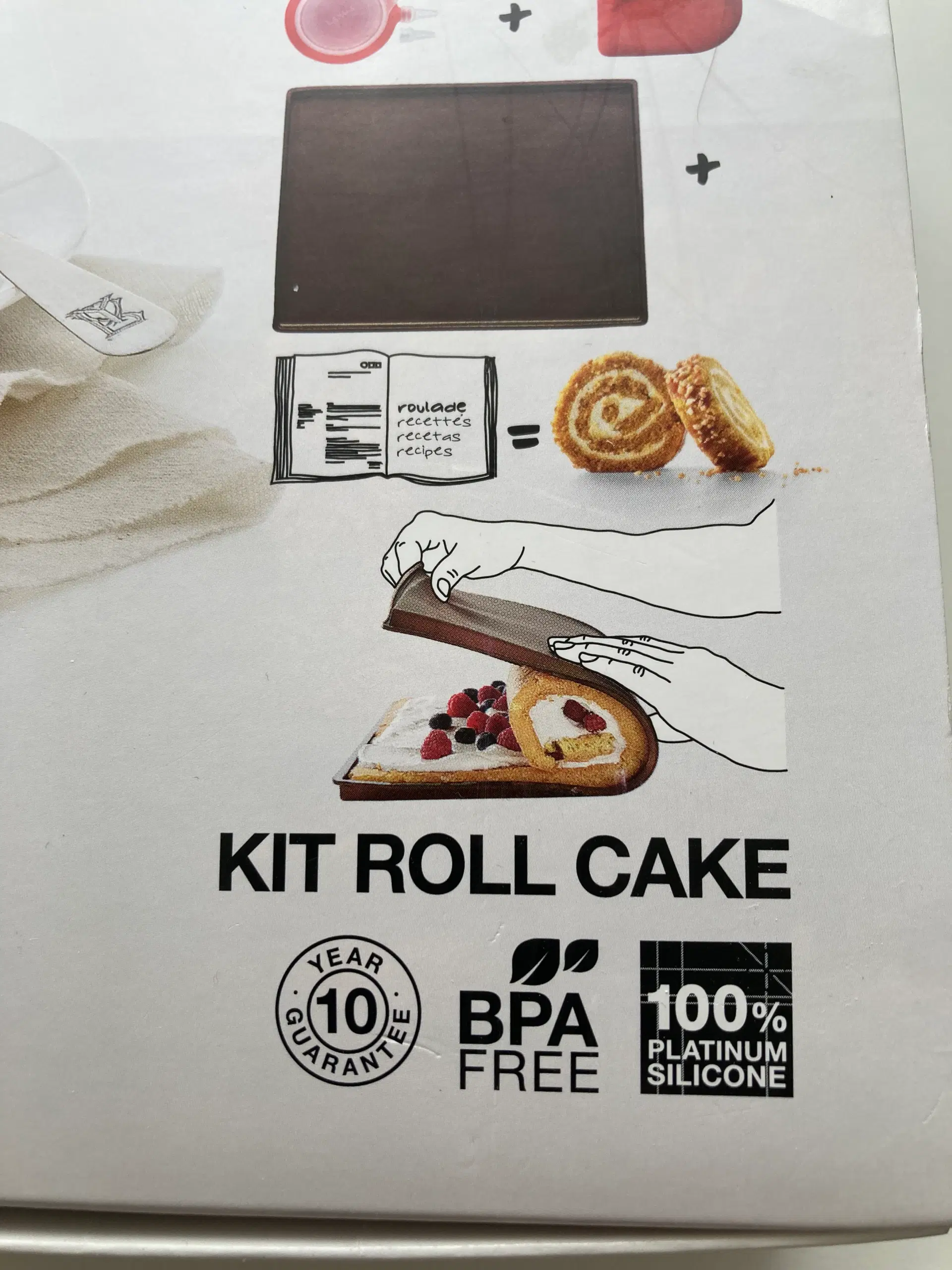 Kit Roll cake