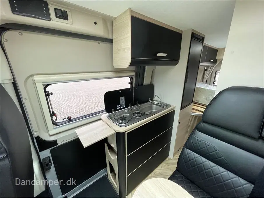 2024 - Chausson V697   Super vintercamper 140 HK 9-trins automatgear tilbehørs- connect- safety- og artic pakke