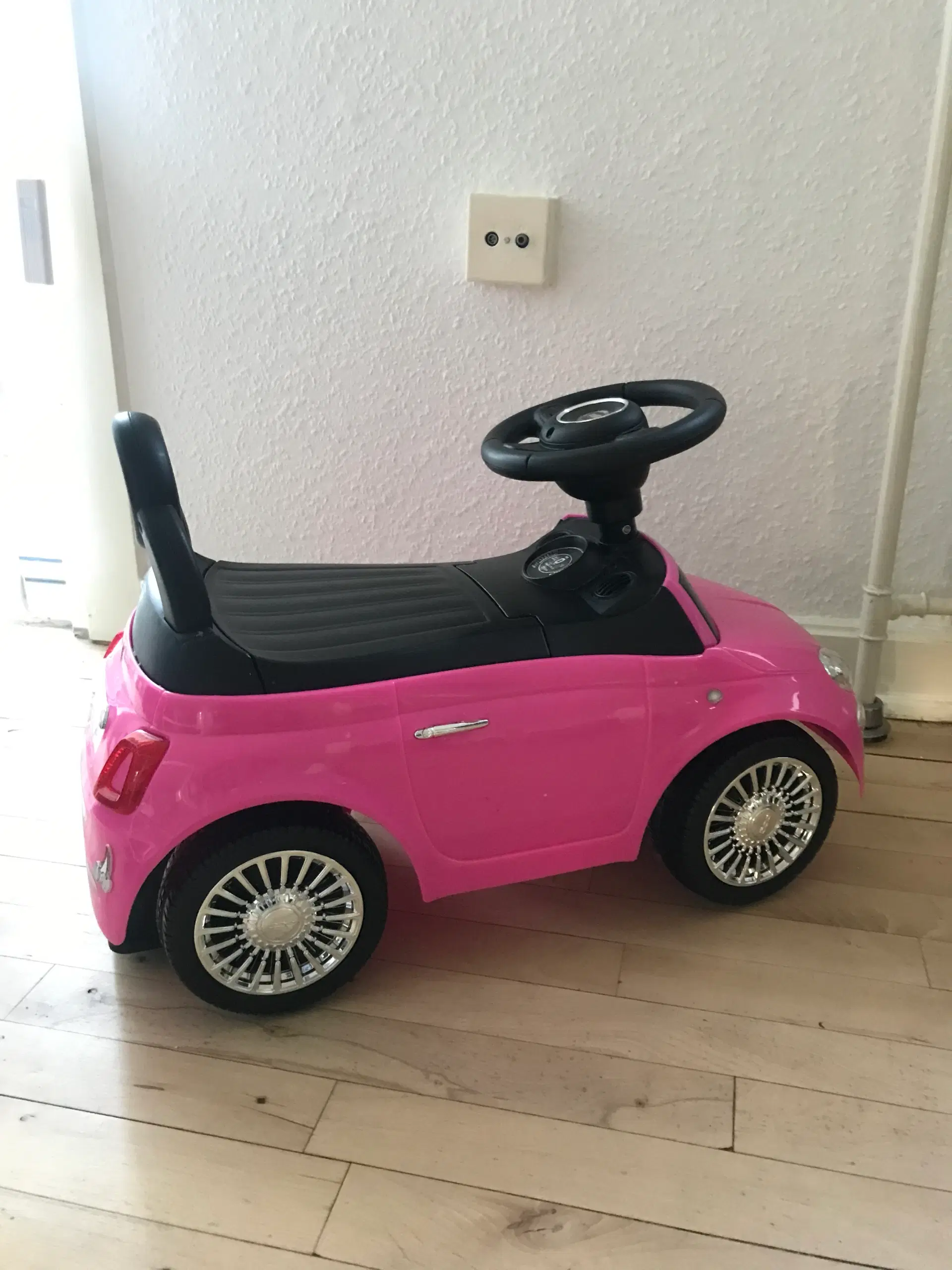 Fiat 500 gåbil i pink