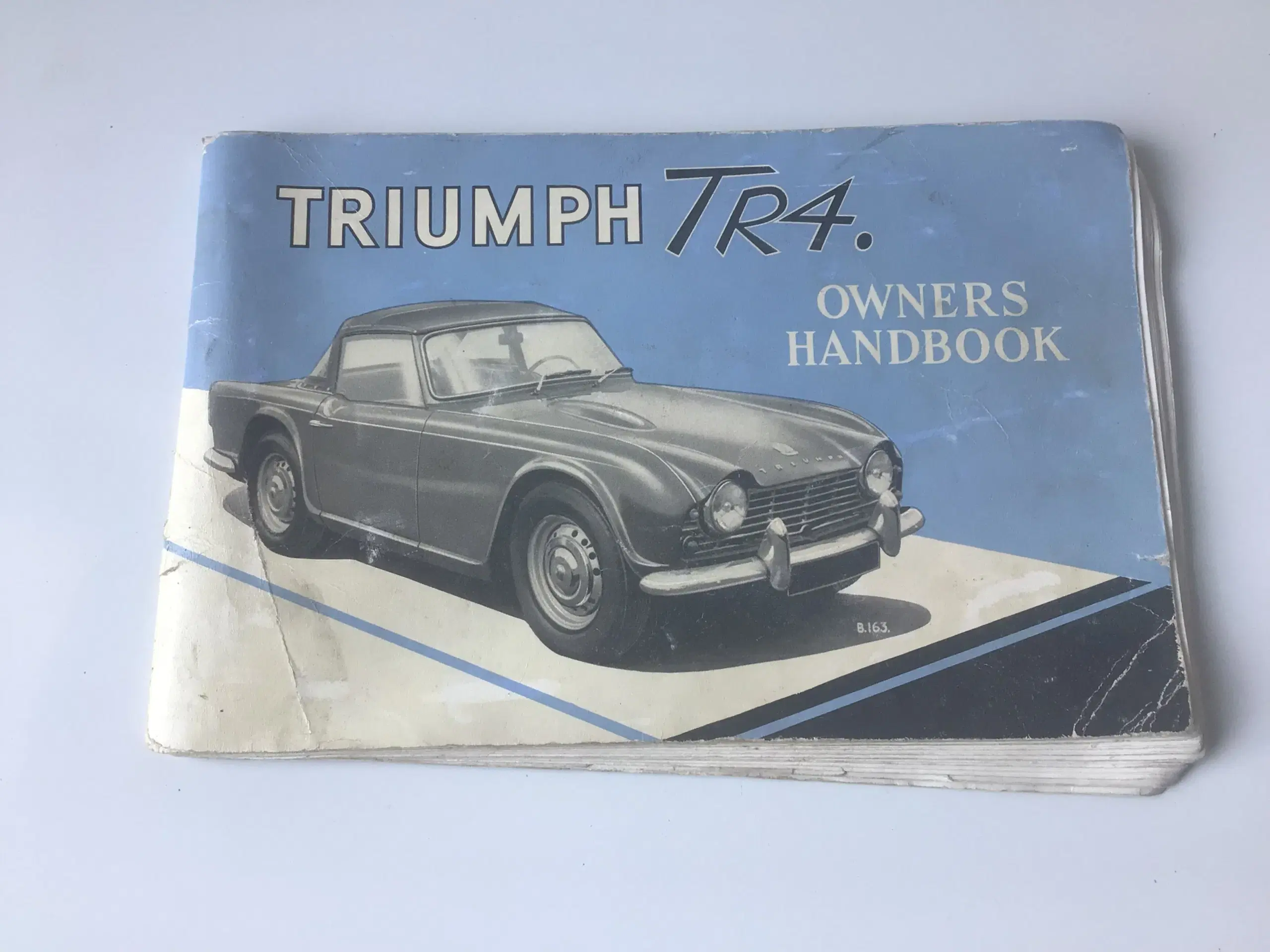 Triumph TR4