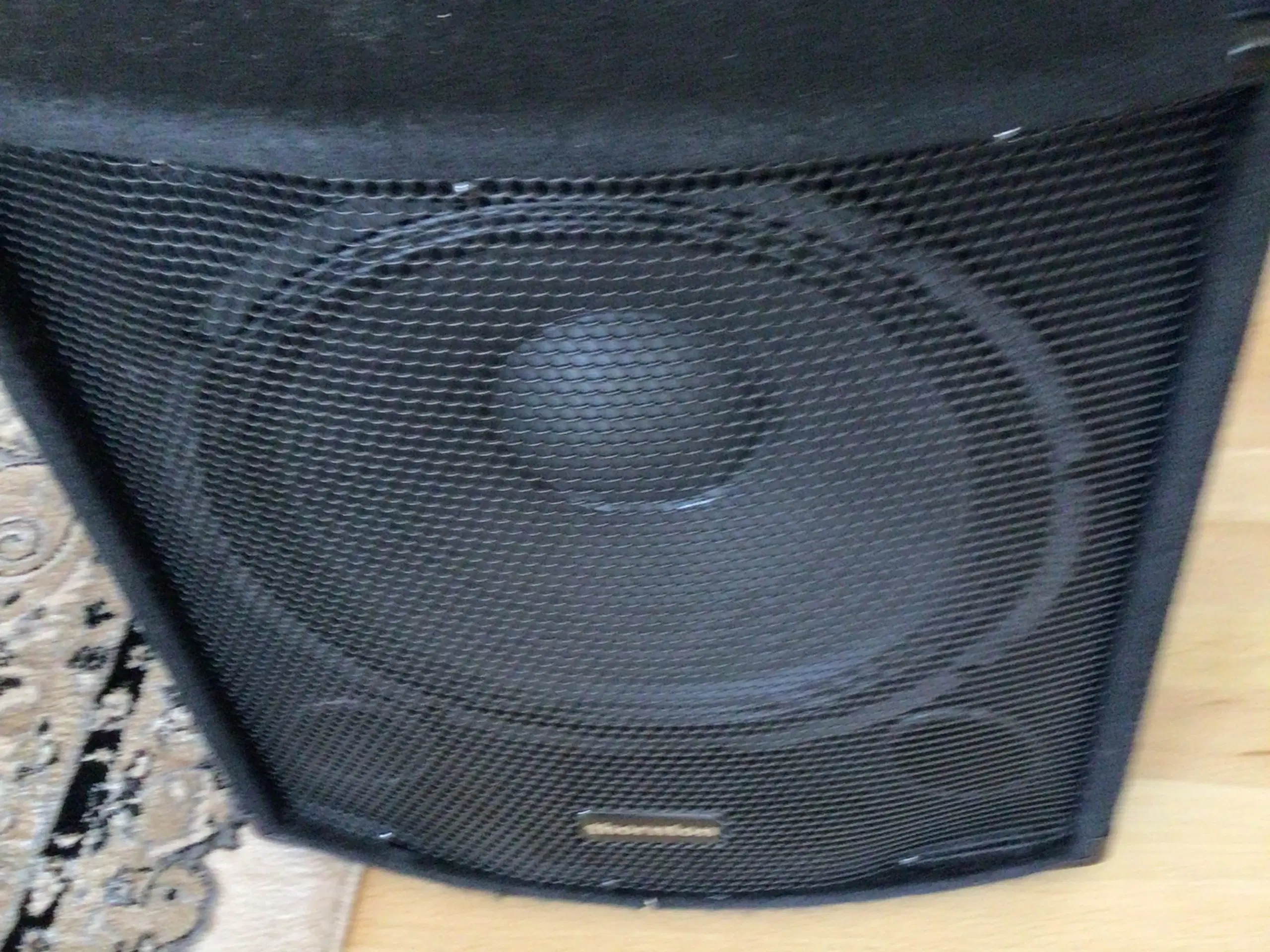 Thornton subwoofer en1550