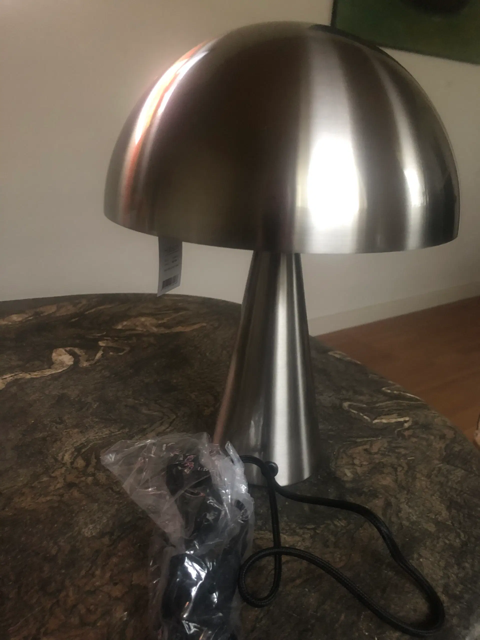 Mush bordlampe mini i nikkel