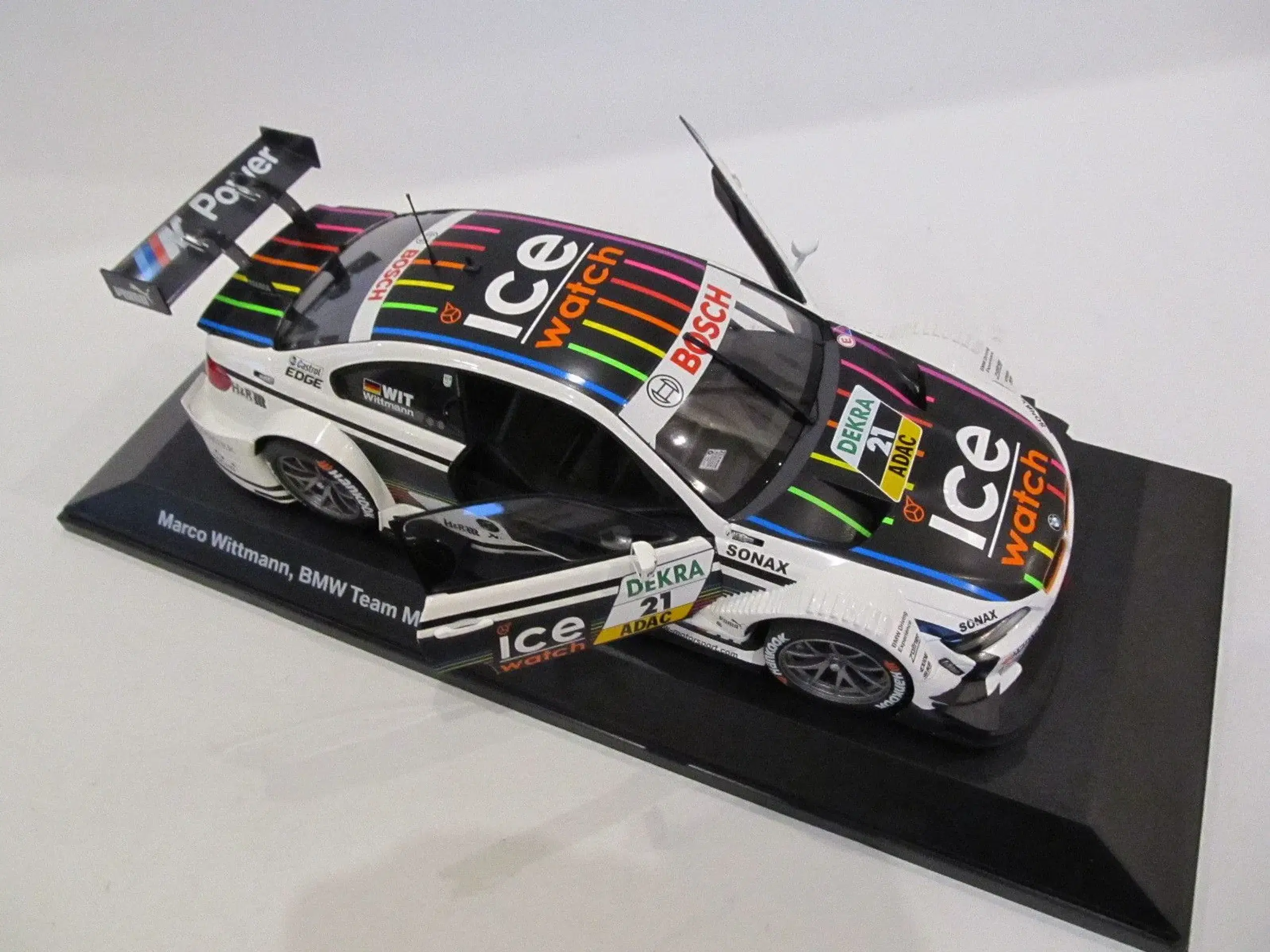 2012 BMW M3 DTM M-Power 1:18  MINICHAMPS