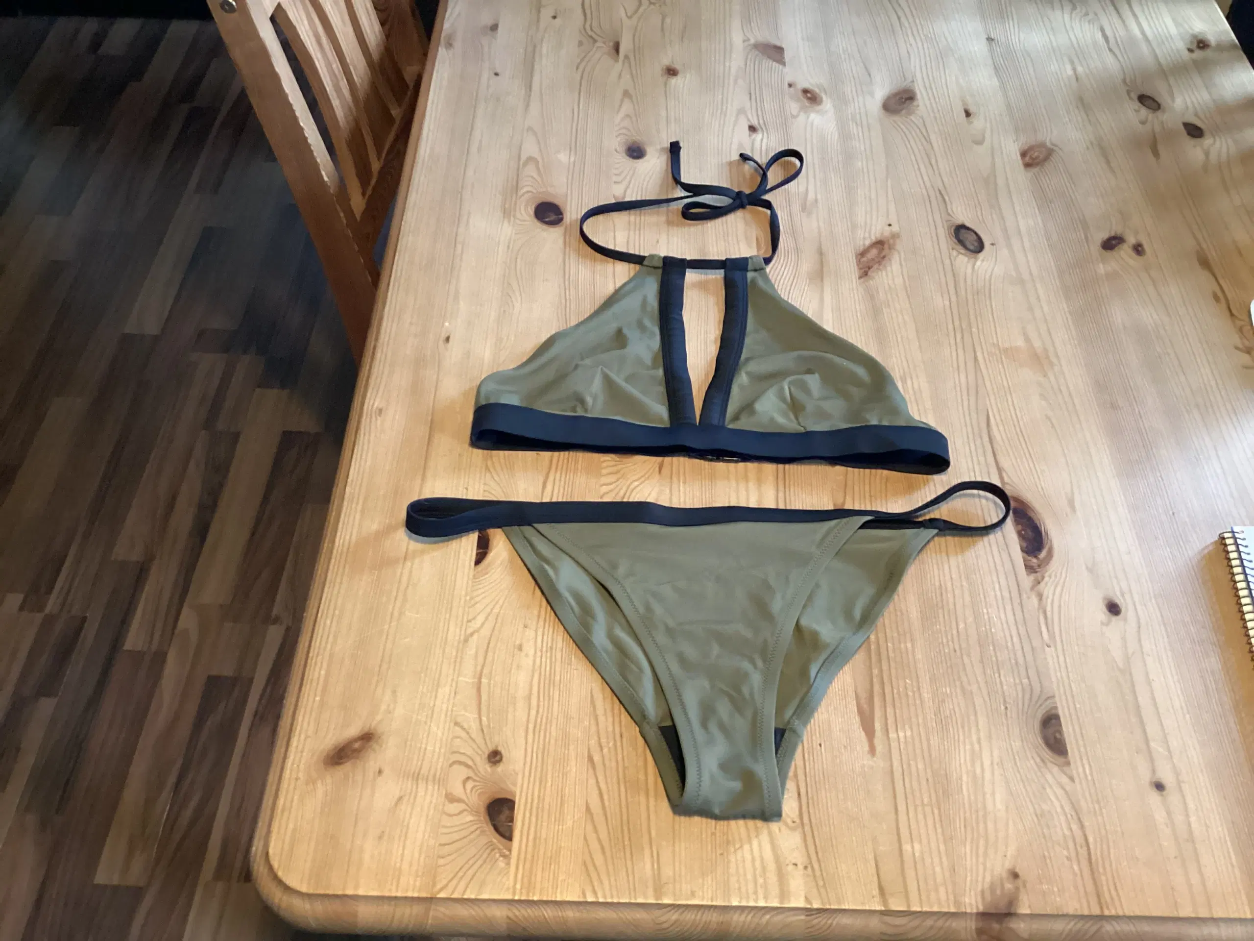 Masser Af Bikini Forsk Str