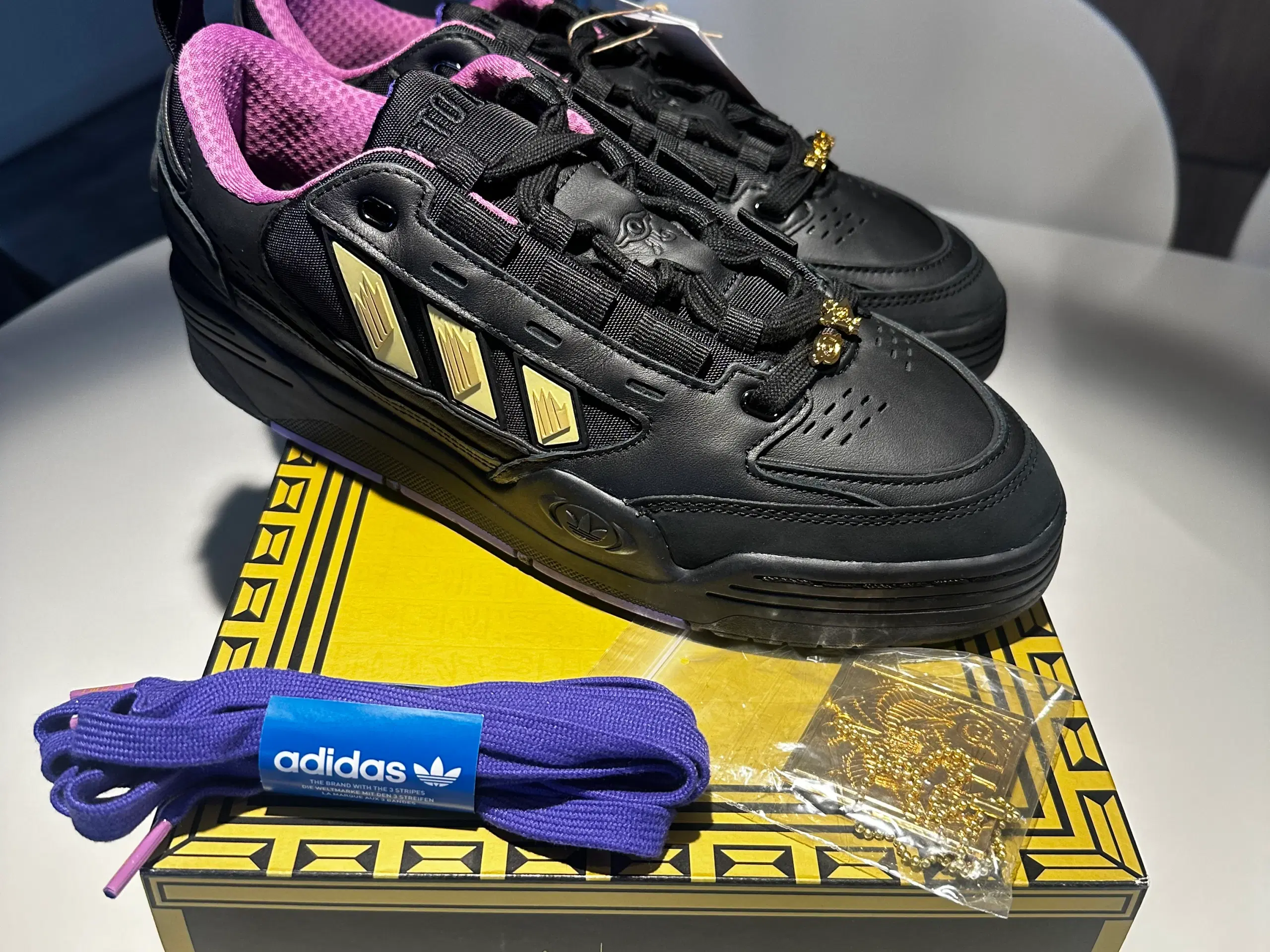 Adidas ADI2000 Yu-Gi-Oh! Yugi's World