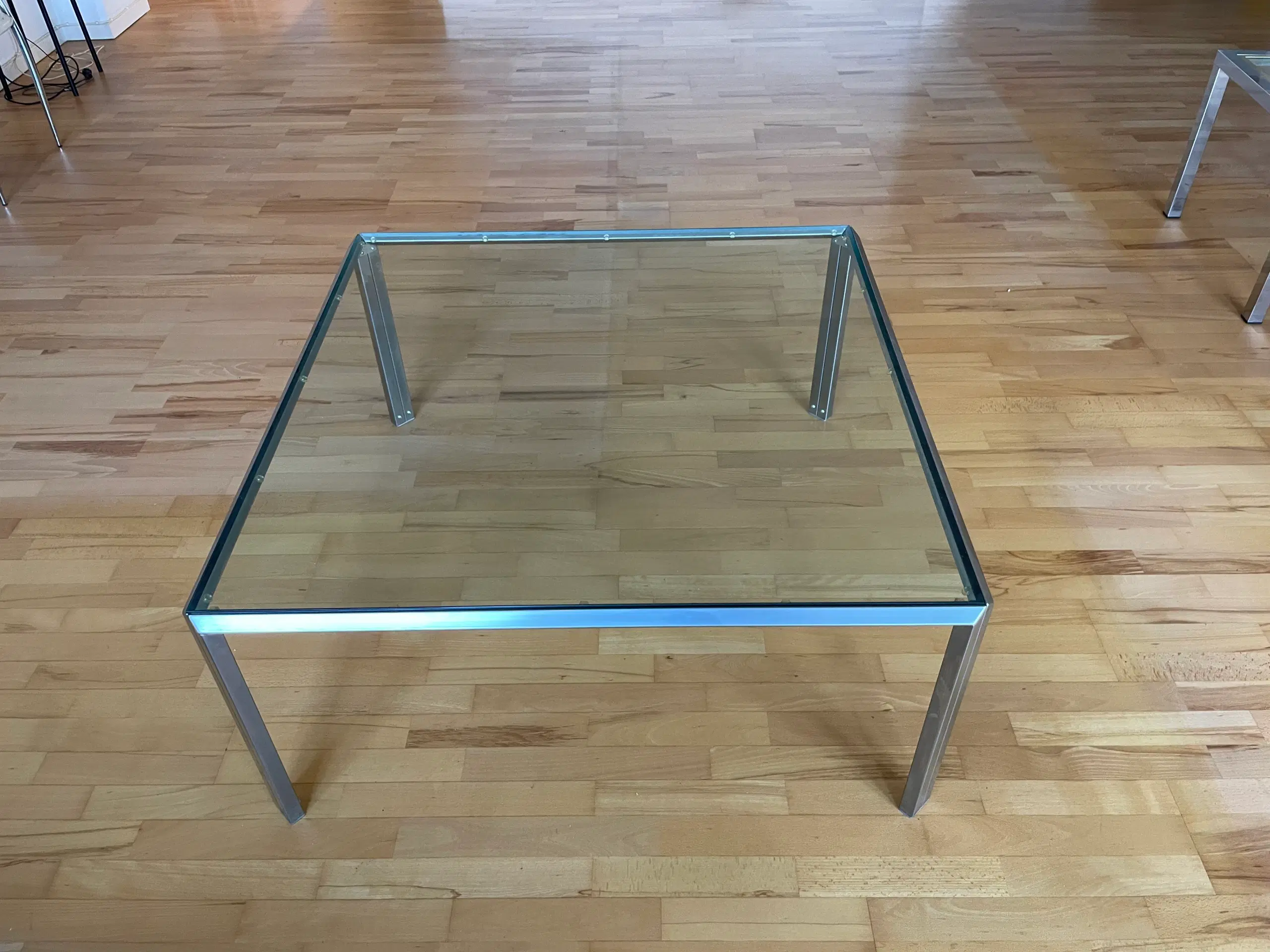 Glasbord 83 x 148 cm 48,5 cm høj