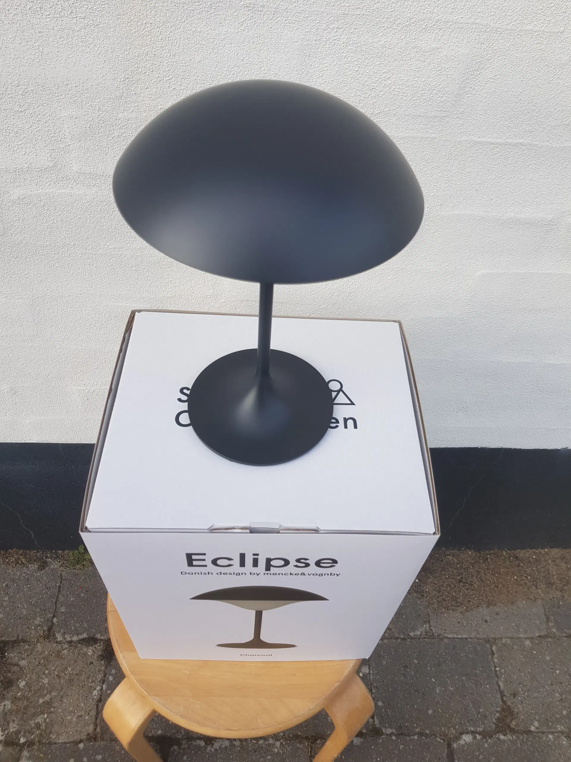 Genopladelig bordlampe Spring Copenhagen Eclipse