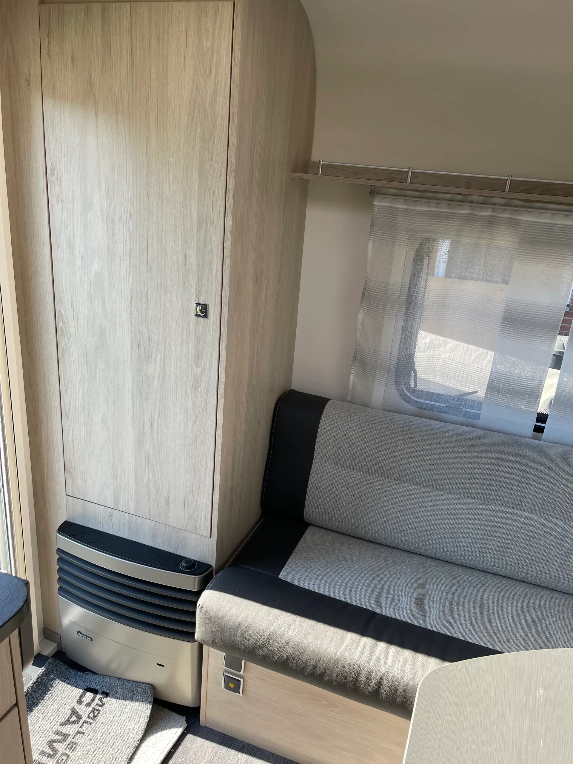 Flot Caravelair 420 Antares Dk edition 2019/2020