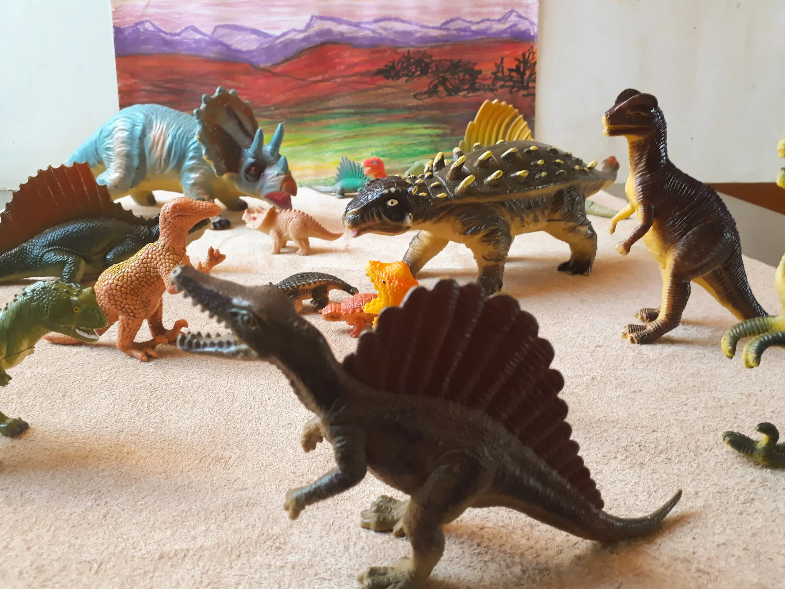 14 Dinosaur Figurer