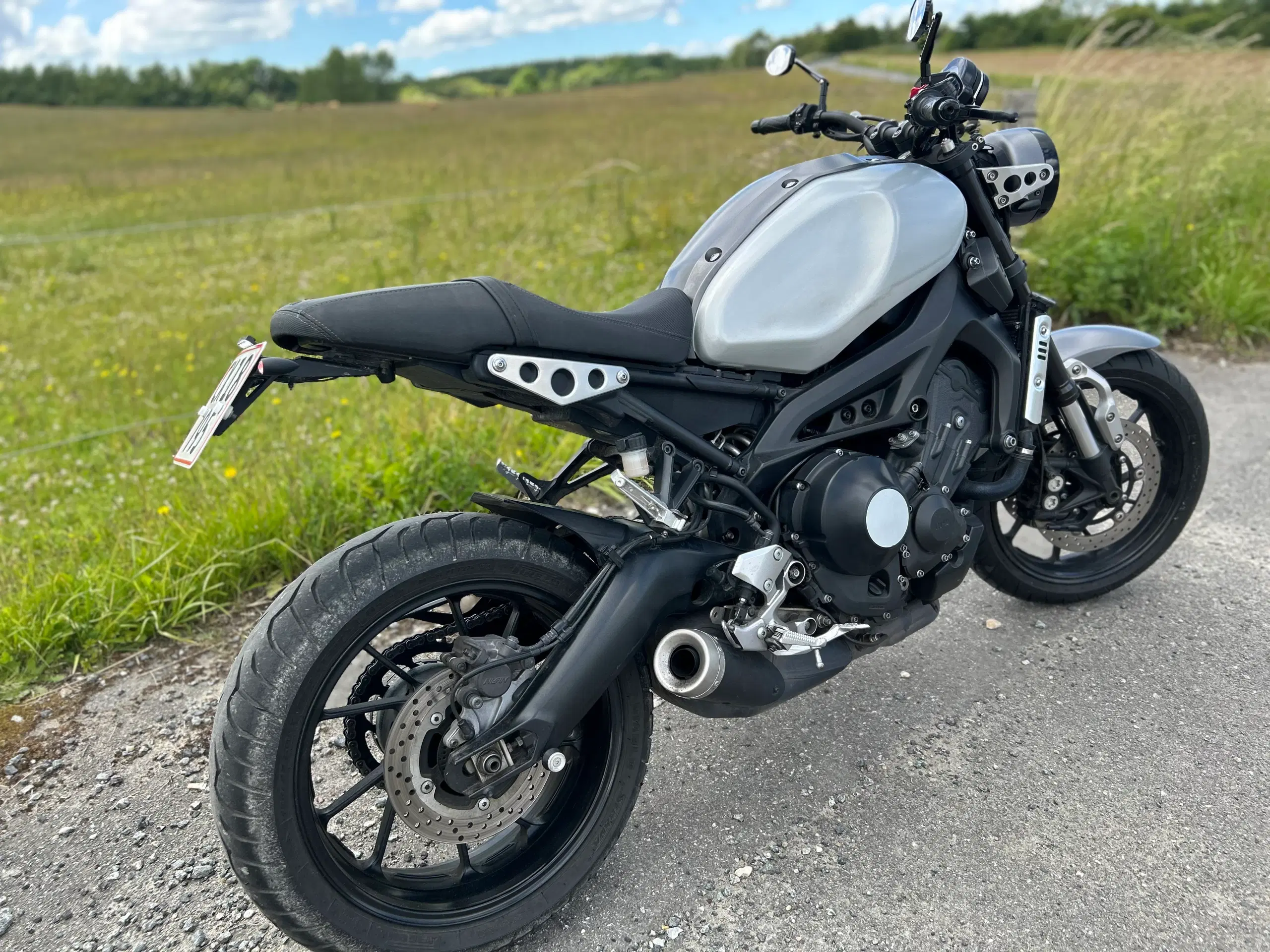 XSR 900