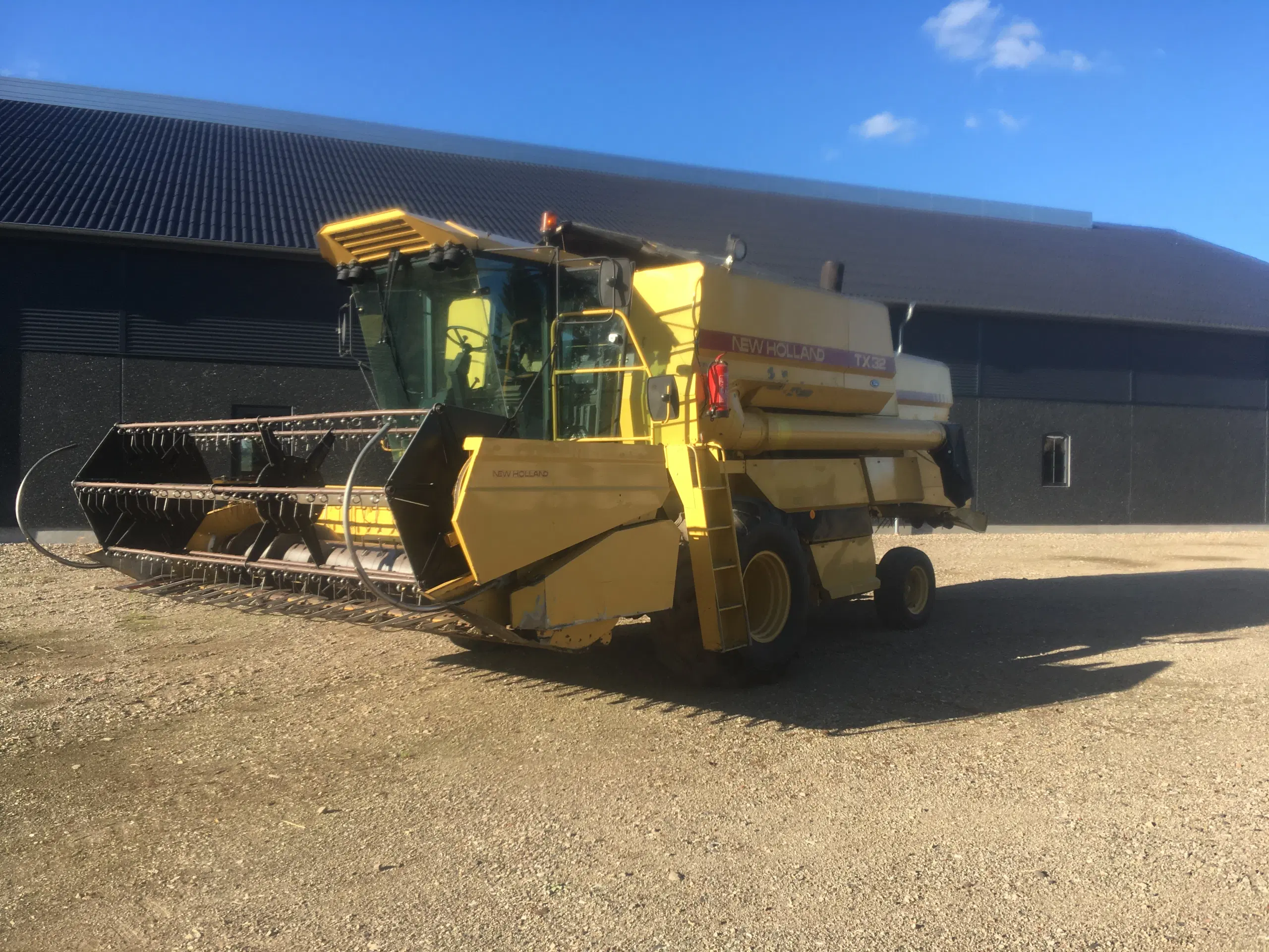 Mejetærsker New Holland TX32