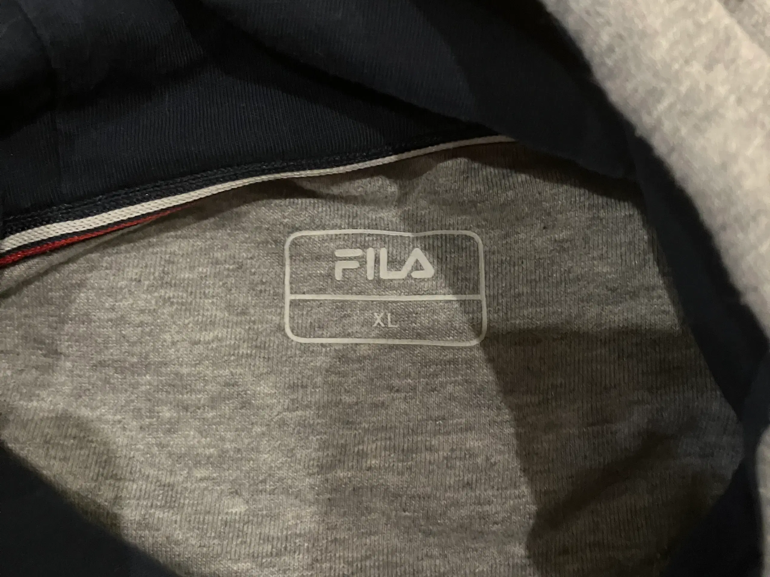 Fila hættetrøje