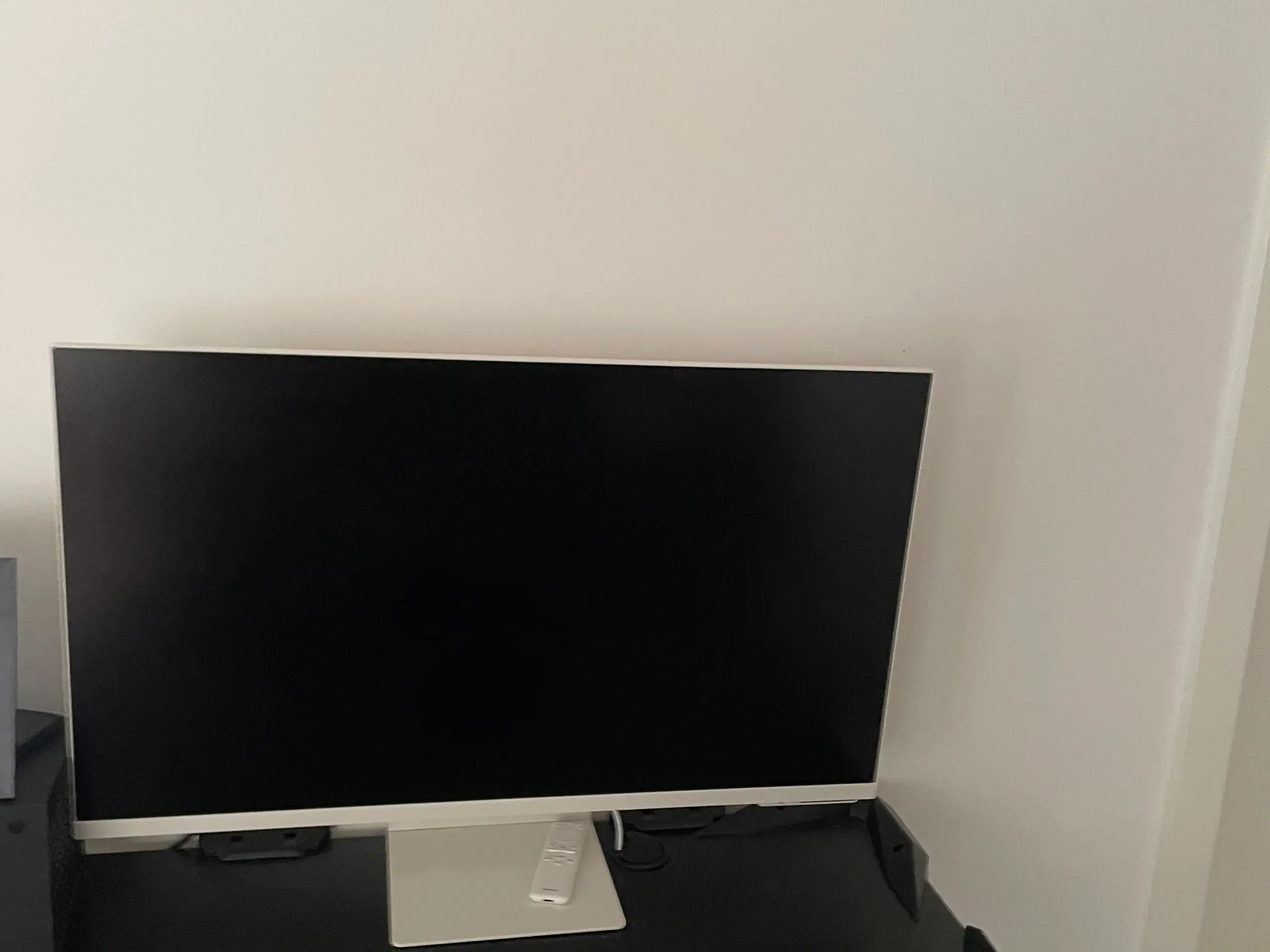 Samsung 32 m8 smart tv