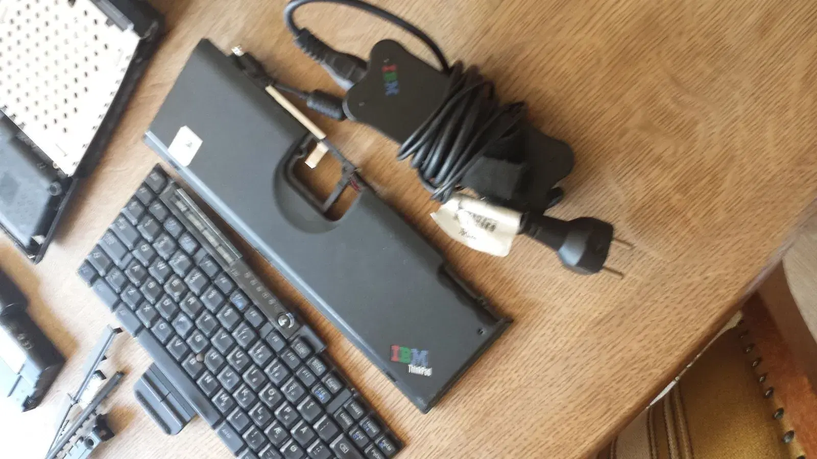 IBM Lenovo T20 sælges i dele!