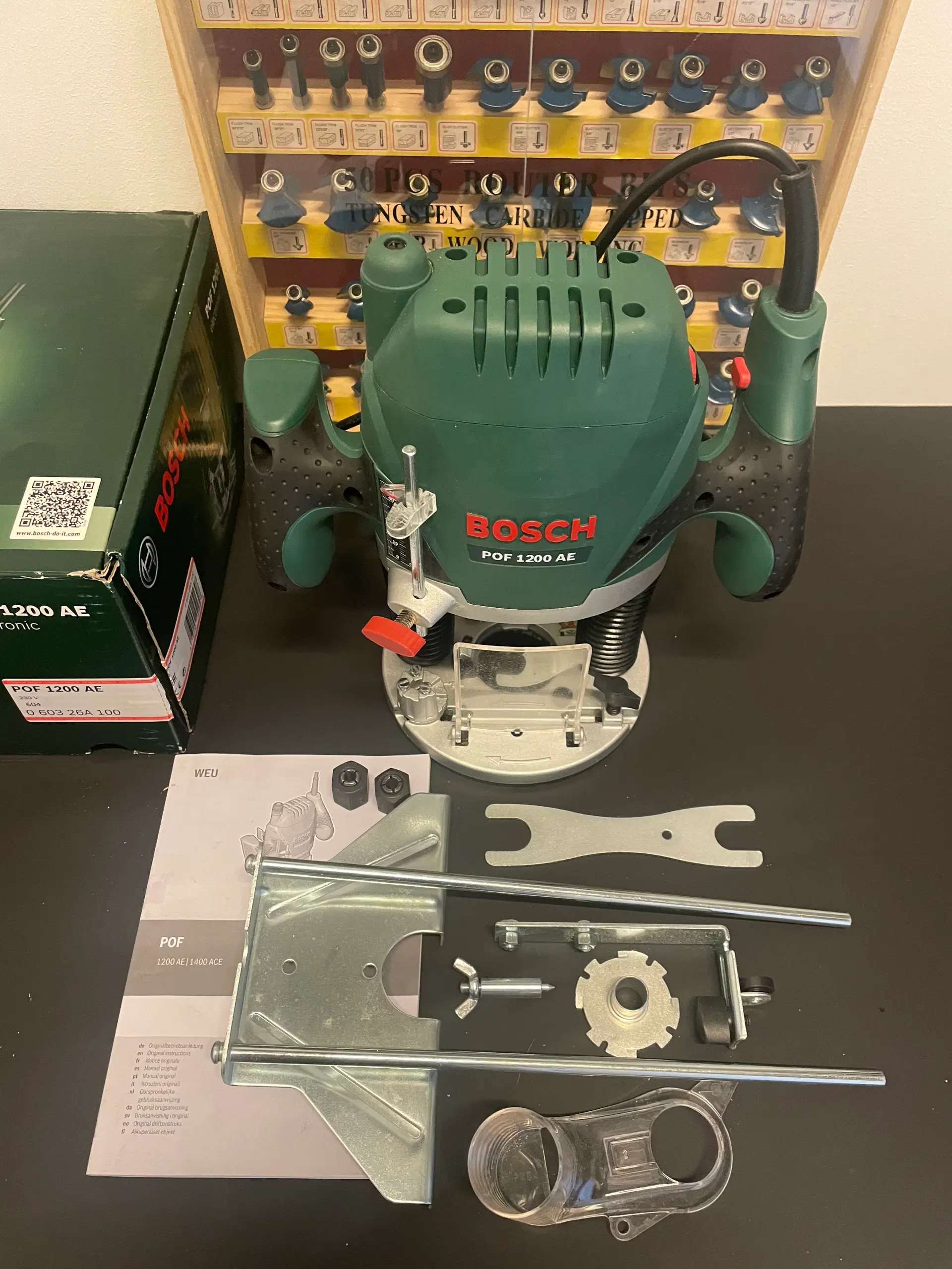 BOSCH POF 1200 AE fræser og jern