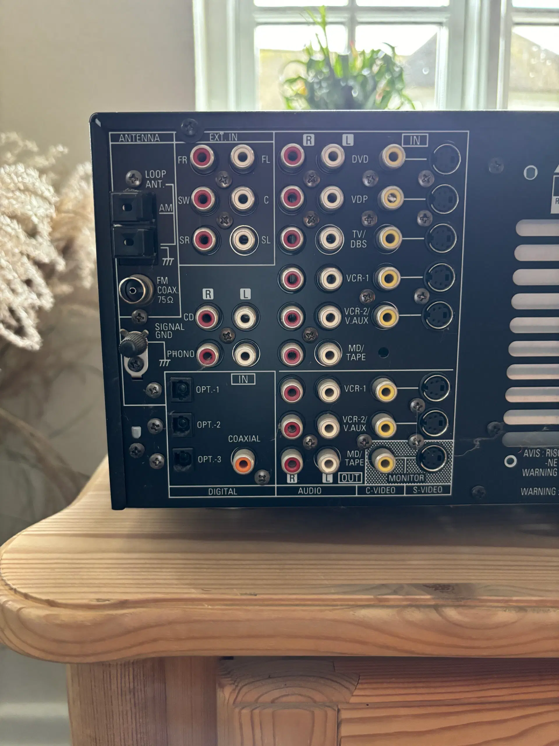 Denon AVR 2800 Surround-anlæg + Jamo højtalere