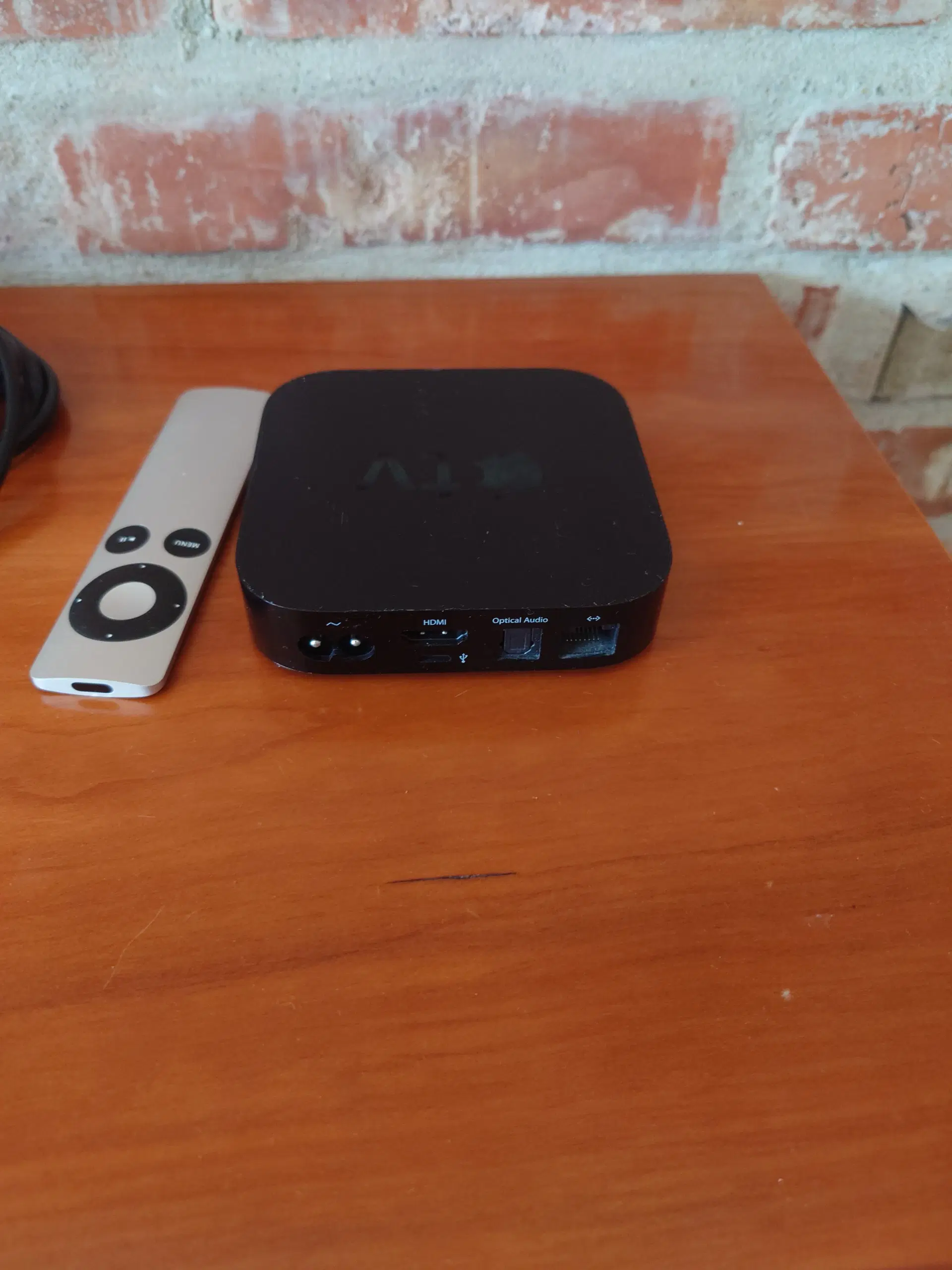 Apple TV v3 med fjernbetjening