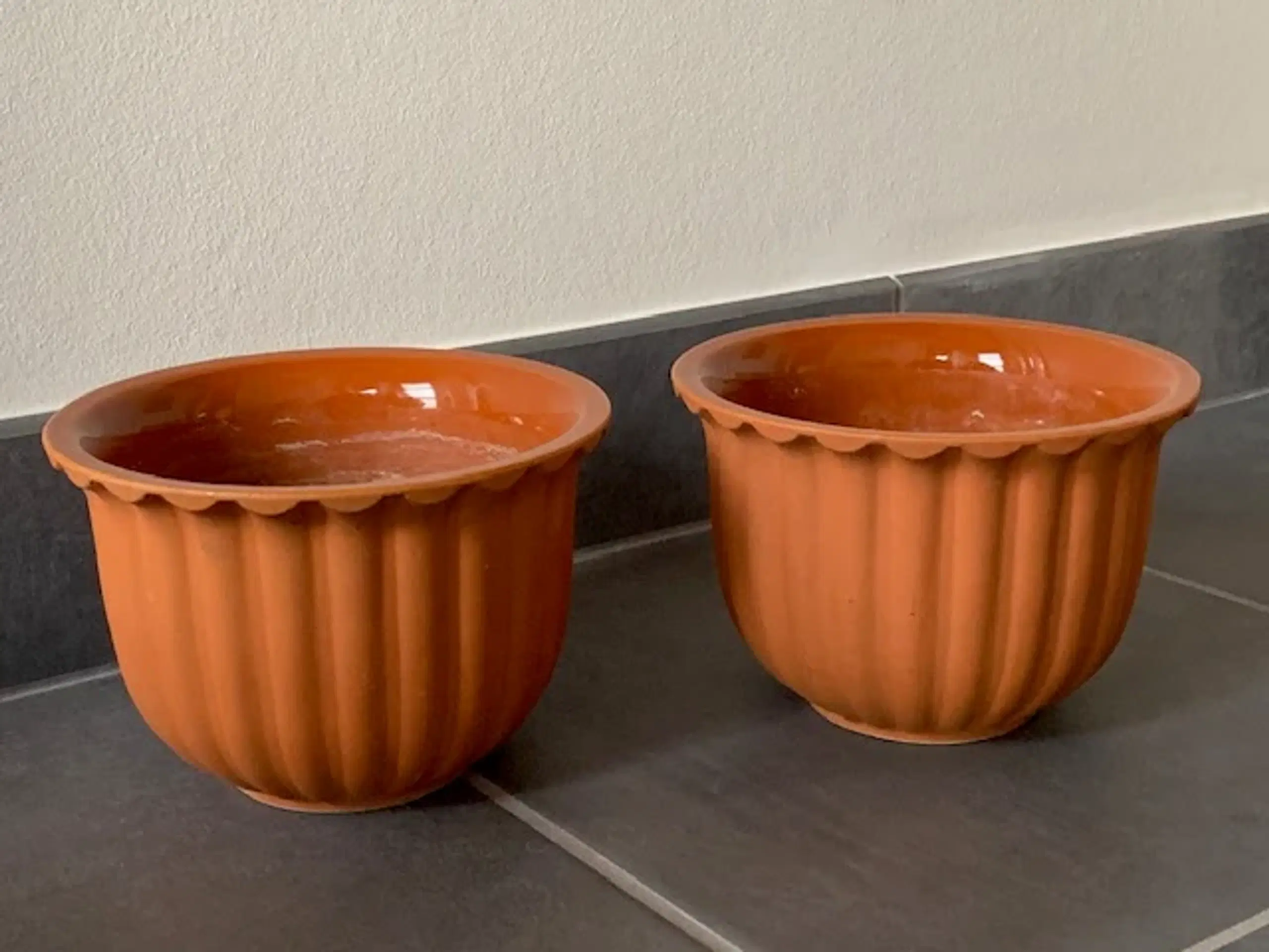 Terracotta urtepotteskjuler - samlet pris 60 kr