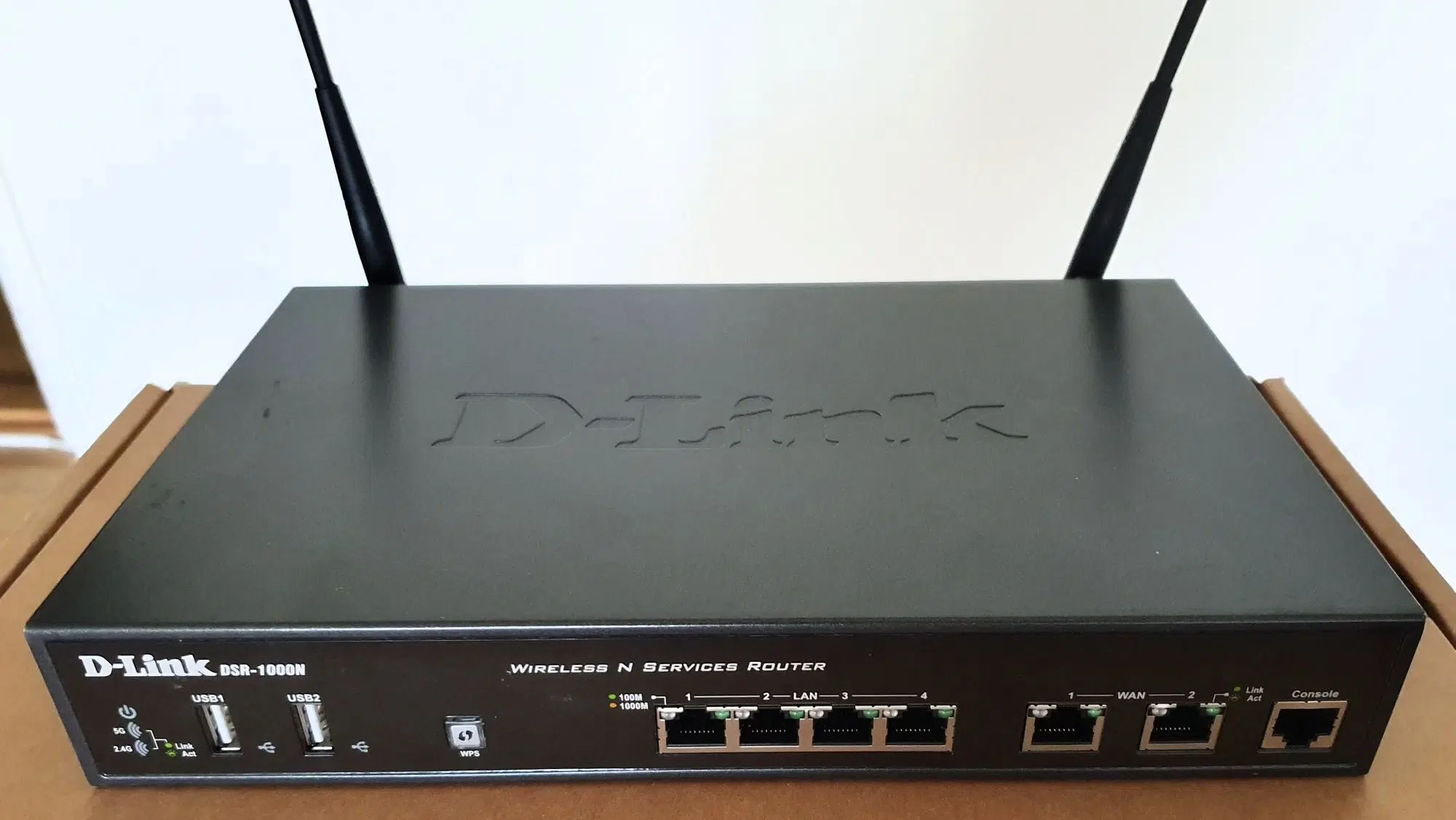 D-Link DSR-1000N WiFi router