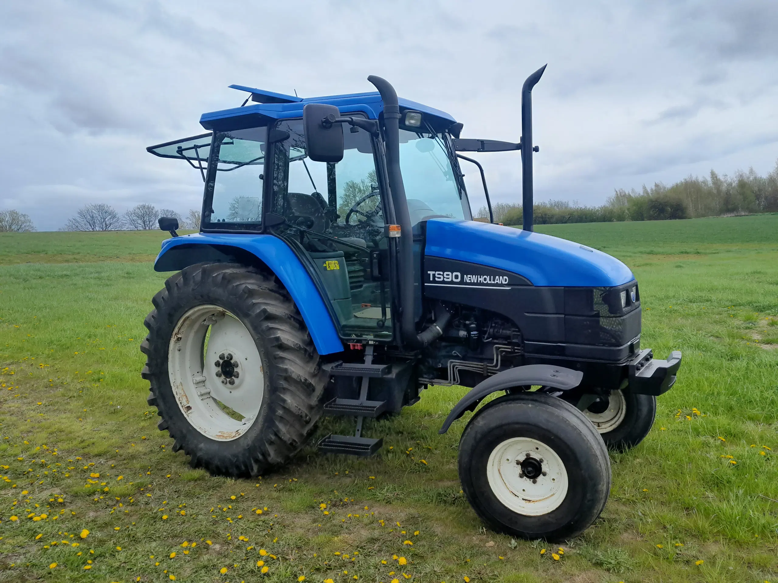 Ford New Holland TS90