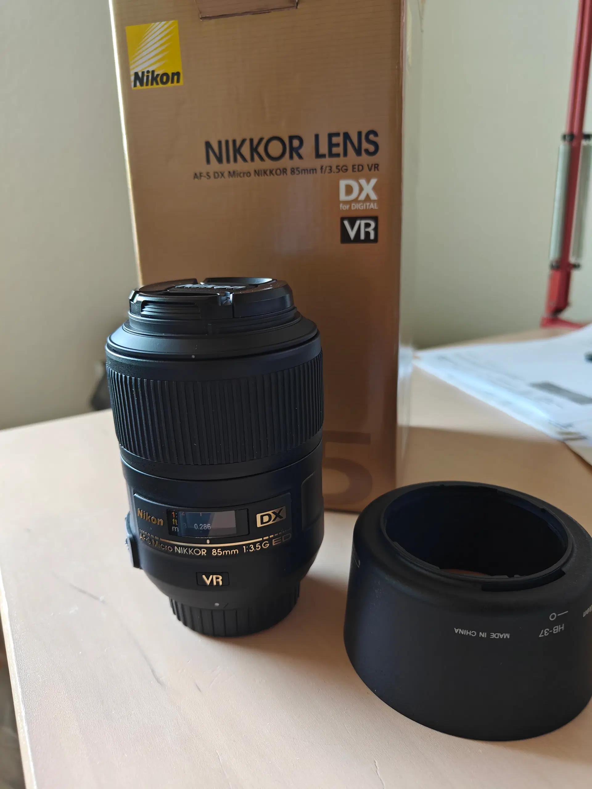 Nikon AF-S DX Micro NIKKOR 85mm F35G ED VR