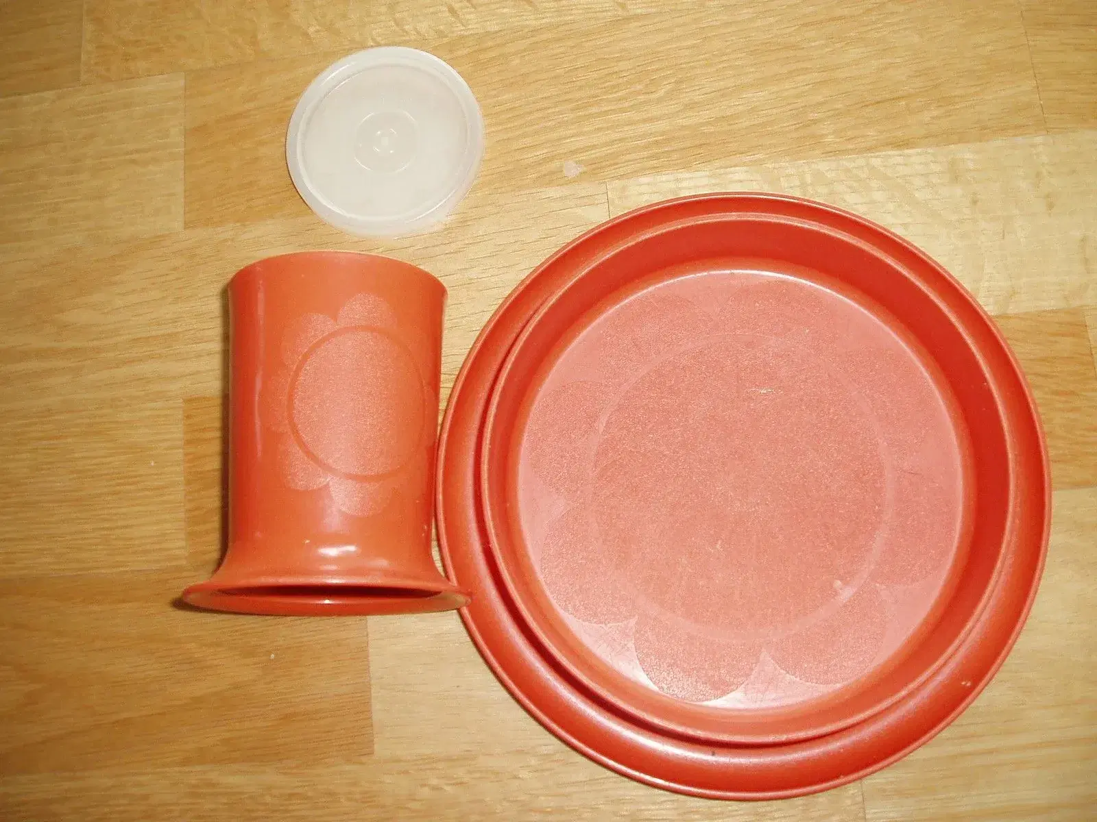 Tupperware retro sæt m/ tallerken  kop