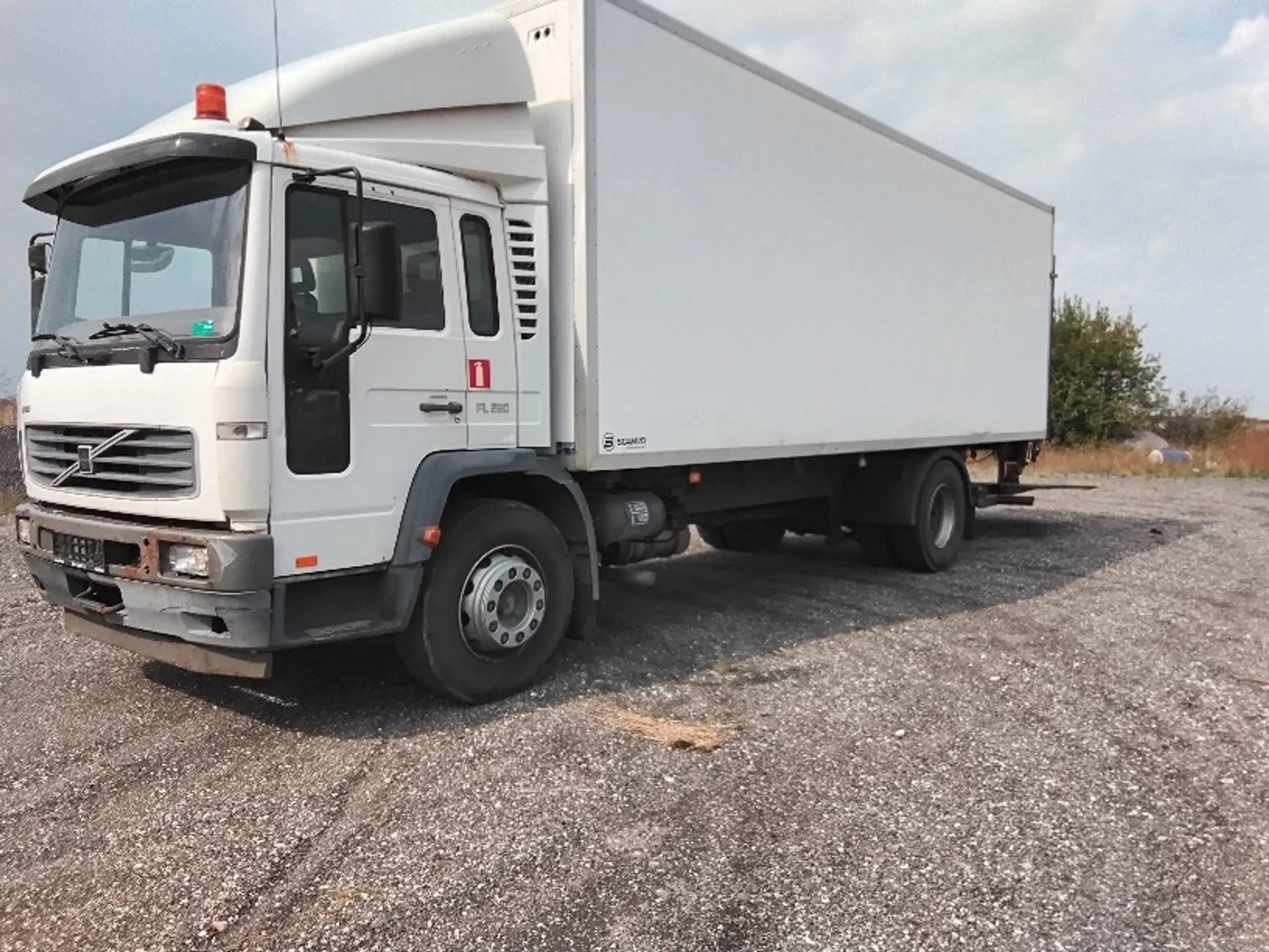 Volvo FL 250 18E M/BOX