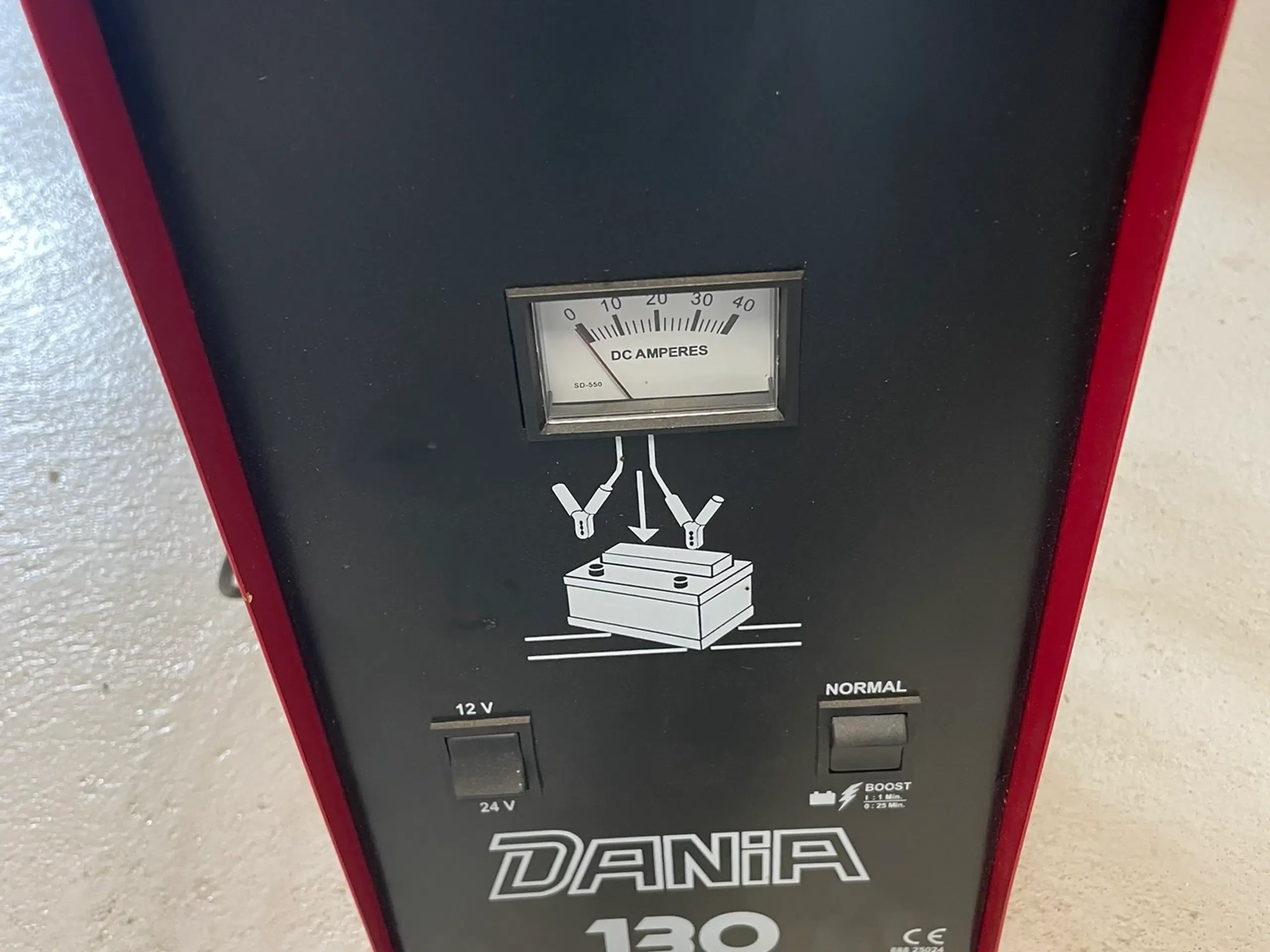 Dania 130 Booster  lynlader  jumpstarter