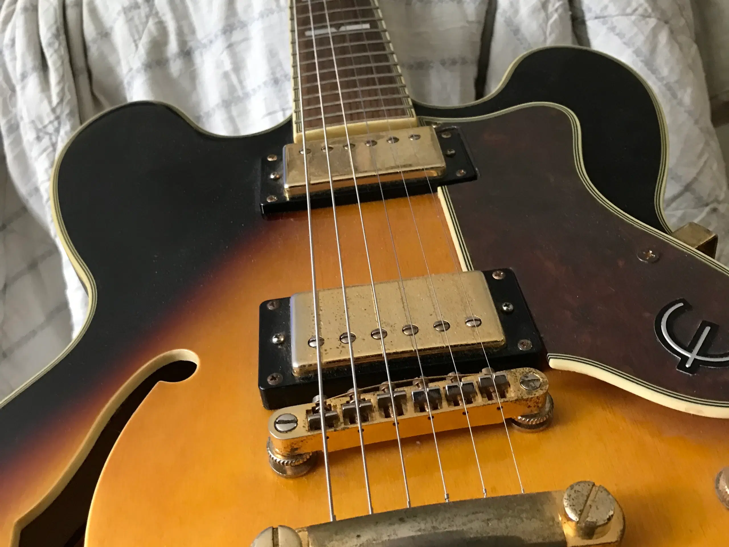 Epiphone SHERATON II PRO VS HOLLOW BODDY spar 500