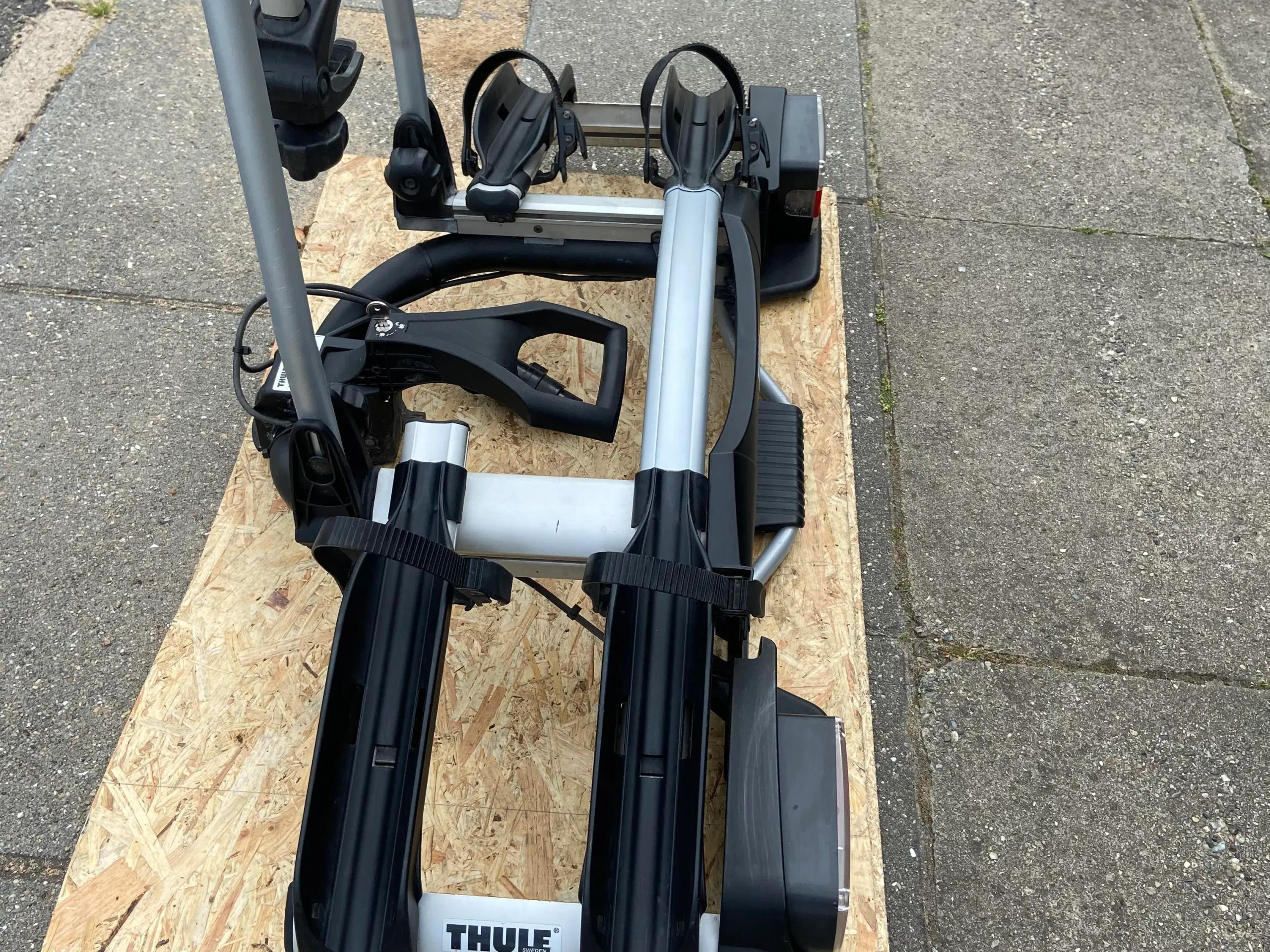 Thule Cykelholder til 2 El cykler/MTB