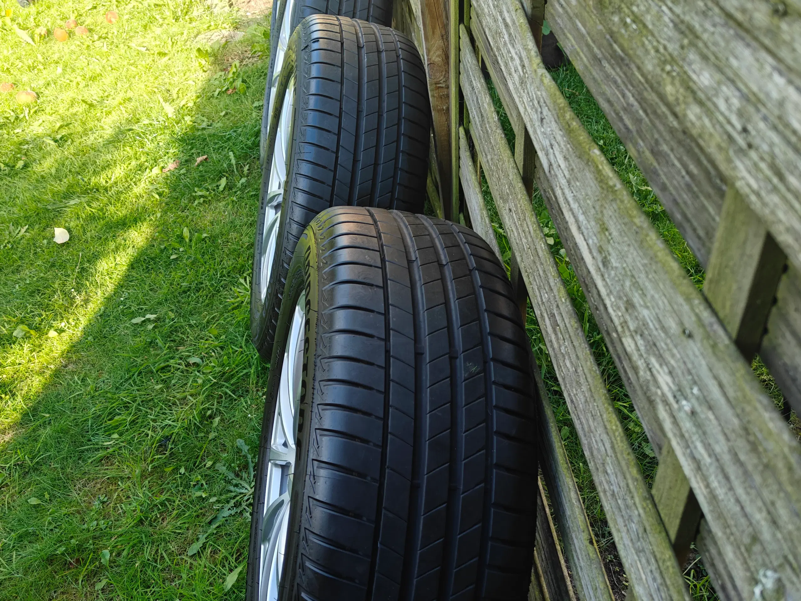 Audi 17 255/60R17 Bridgestone sommerdæk 2600kr