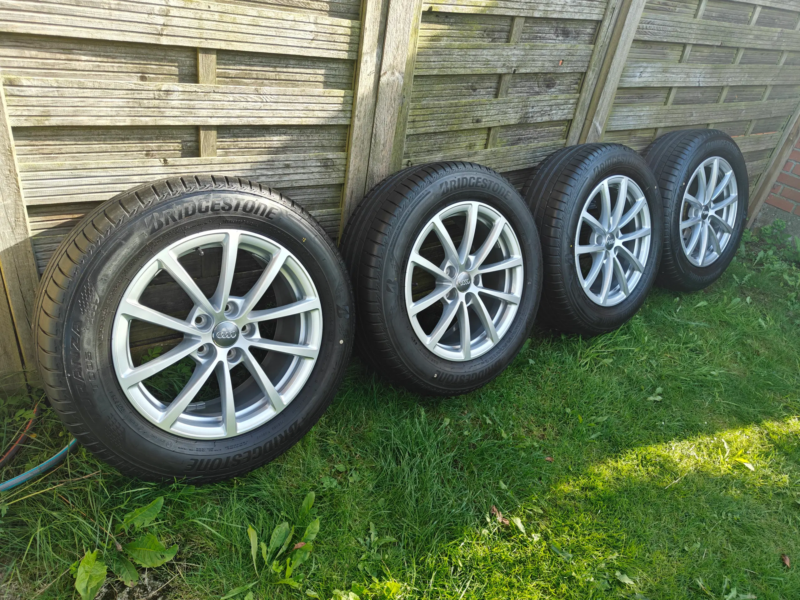 Audi 17 255/60R17 Bridgestone sommerdæk 2600kr