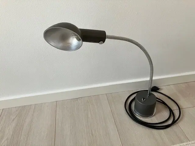 Asger BC-140 Grå retro skrivebordslampe