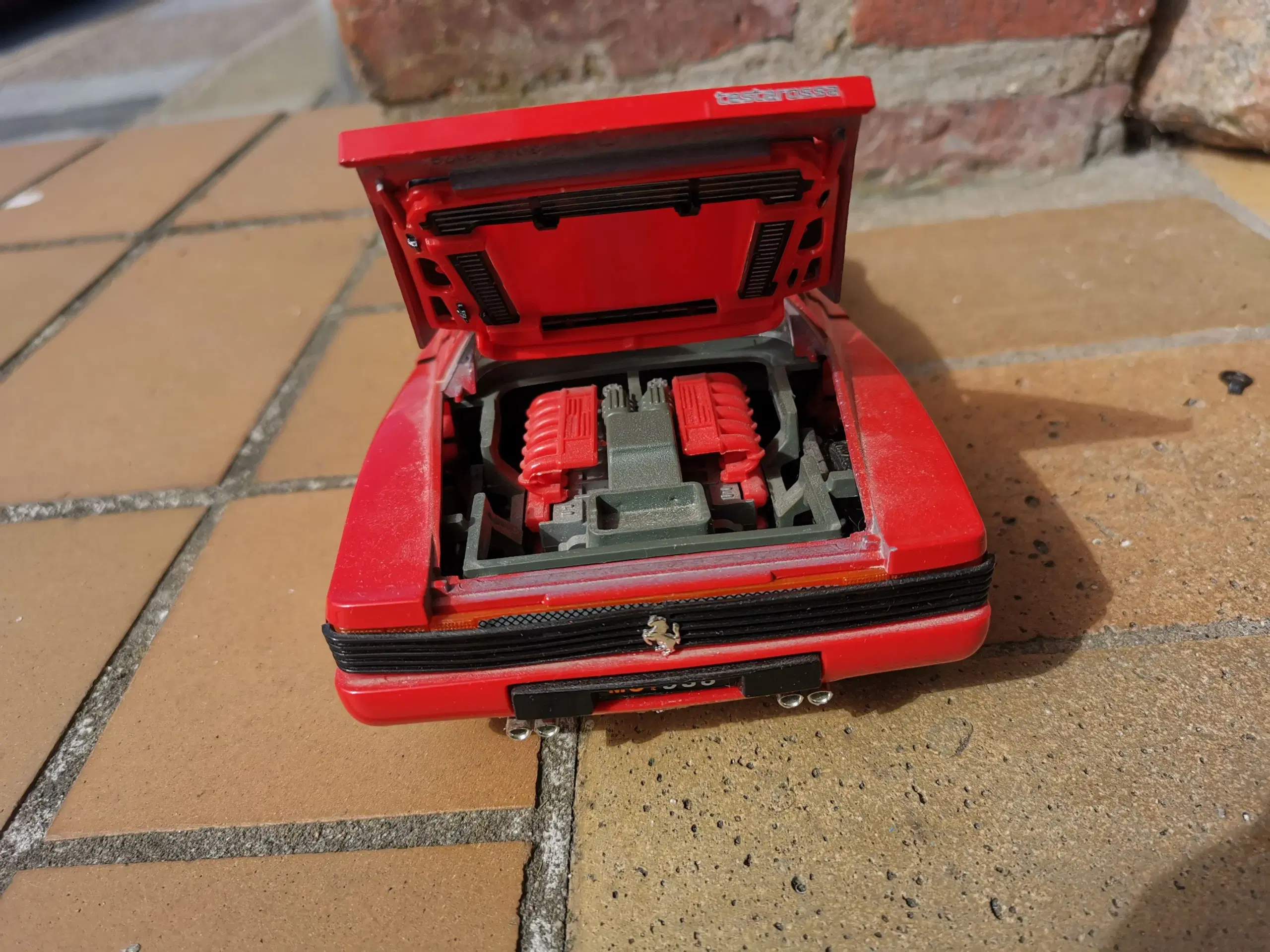 Ferrari Teste Rossa 1984 1:18 Burago