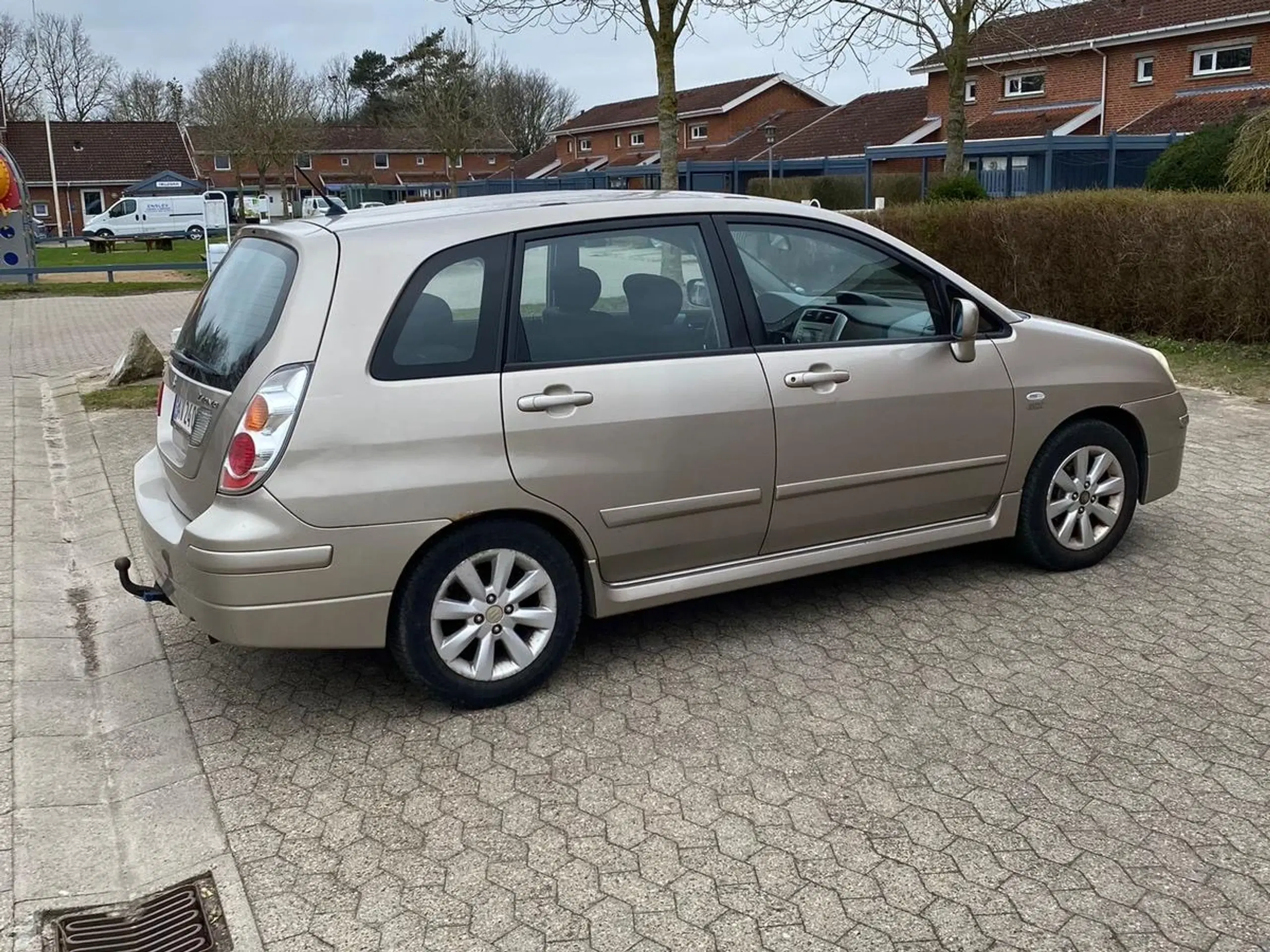 Suzuki Liana 16 GLS nysynet  En god bil Vægtafgi