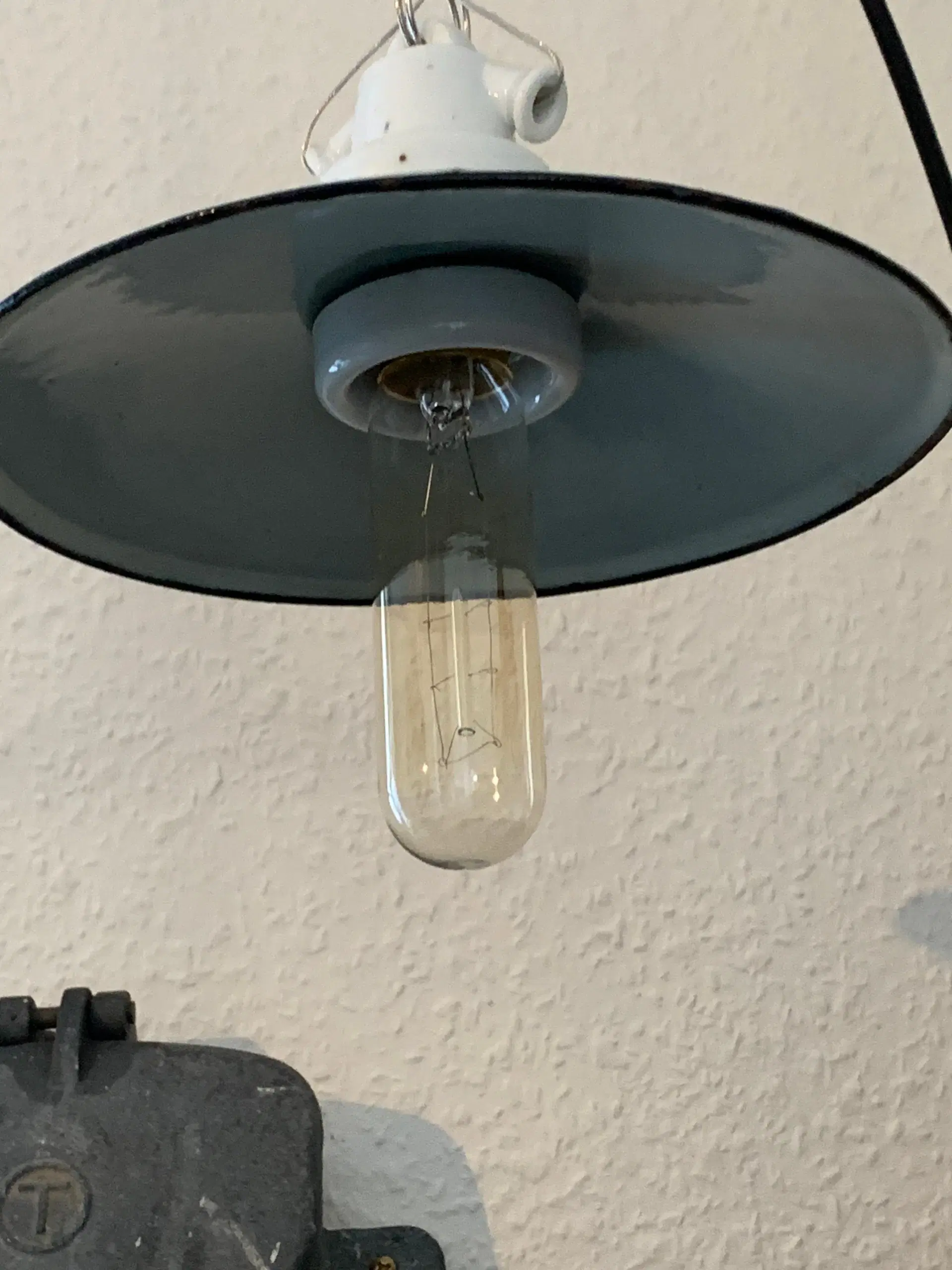 Emalje Lampe