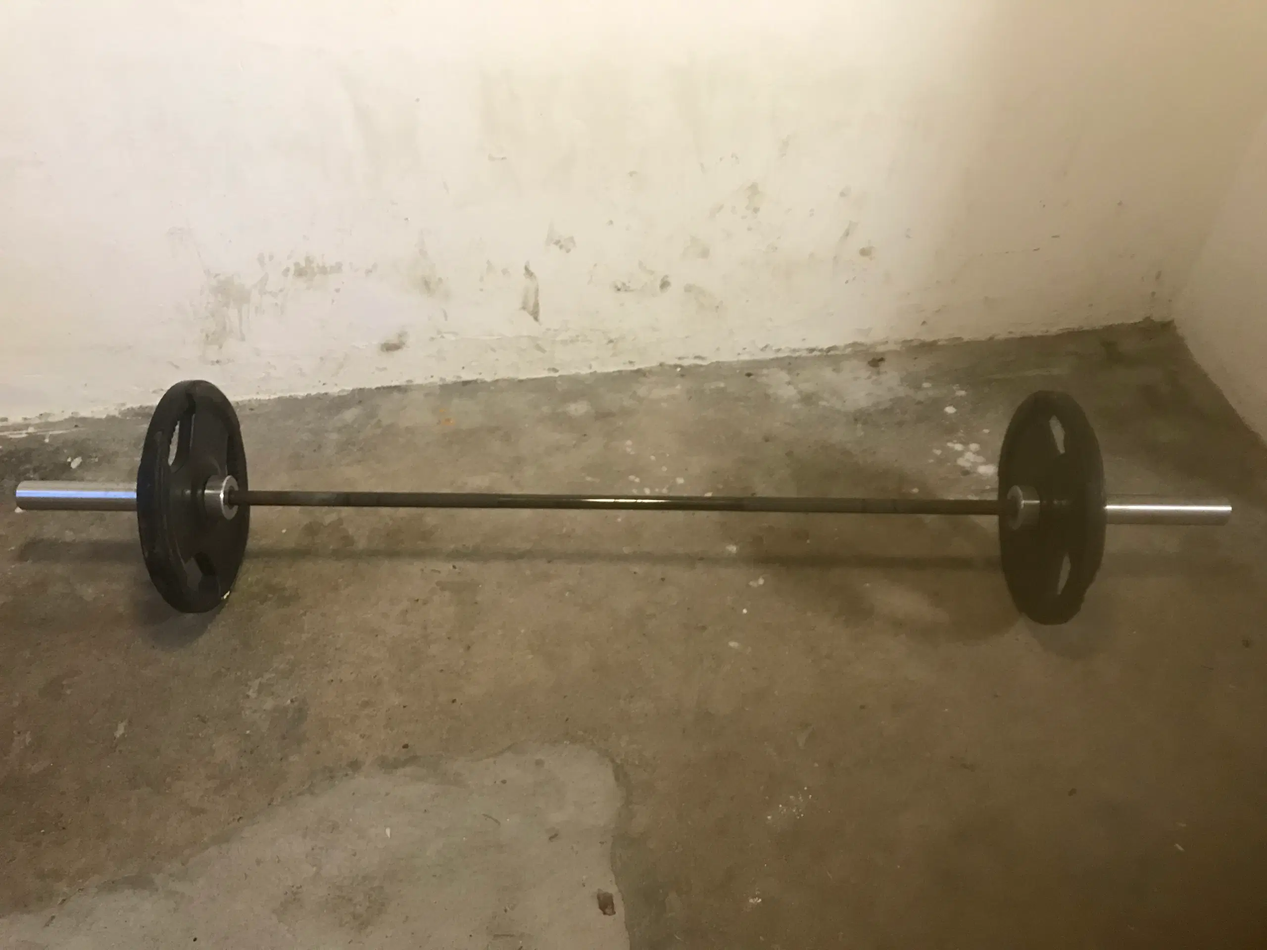 Vægtstang 15kg Ø50 + 2 stk 15kg vægtskiver