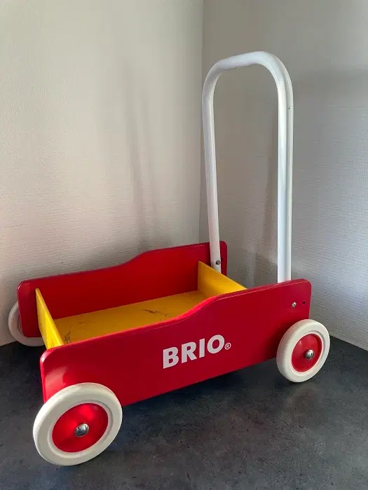 Brio Gåvogn  Farve rød