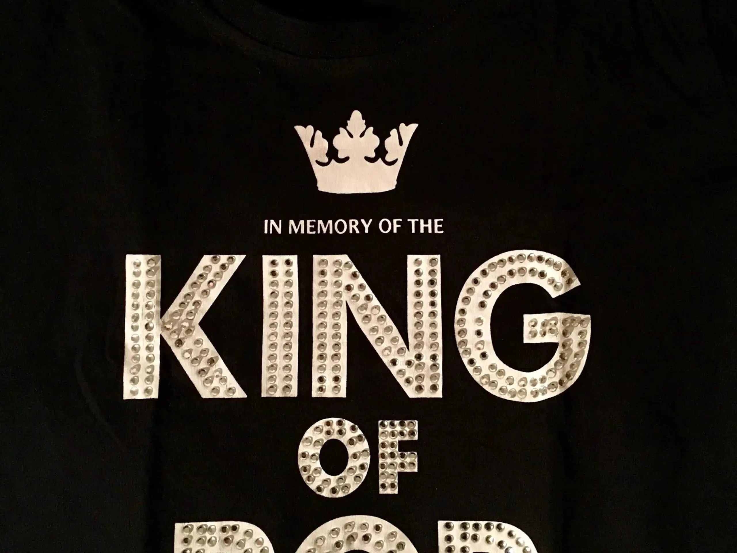 Ny KING OF POP T-shirt til salg