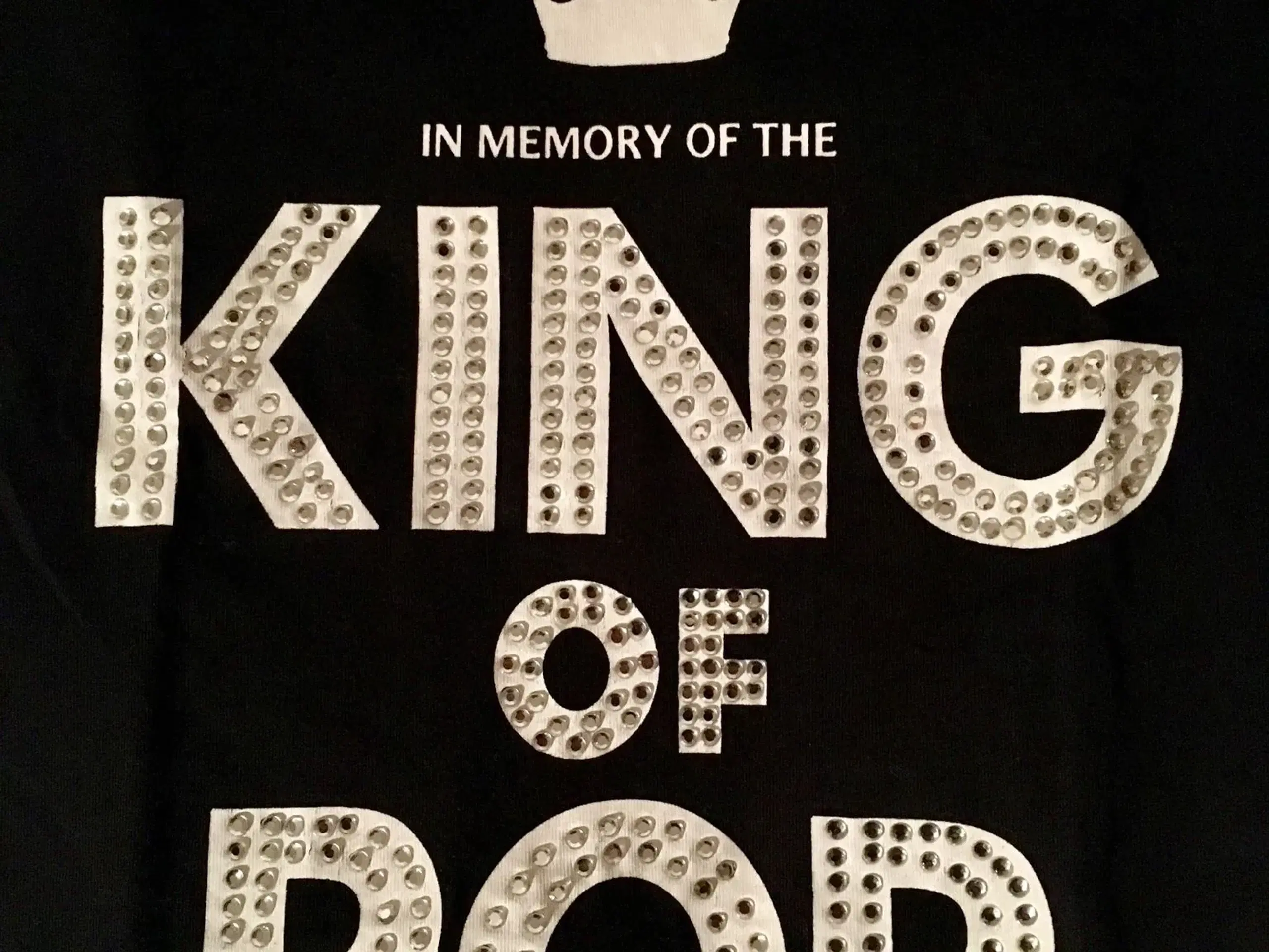 Ny KING OF POP T-shirt til salg